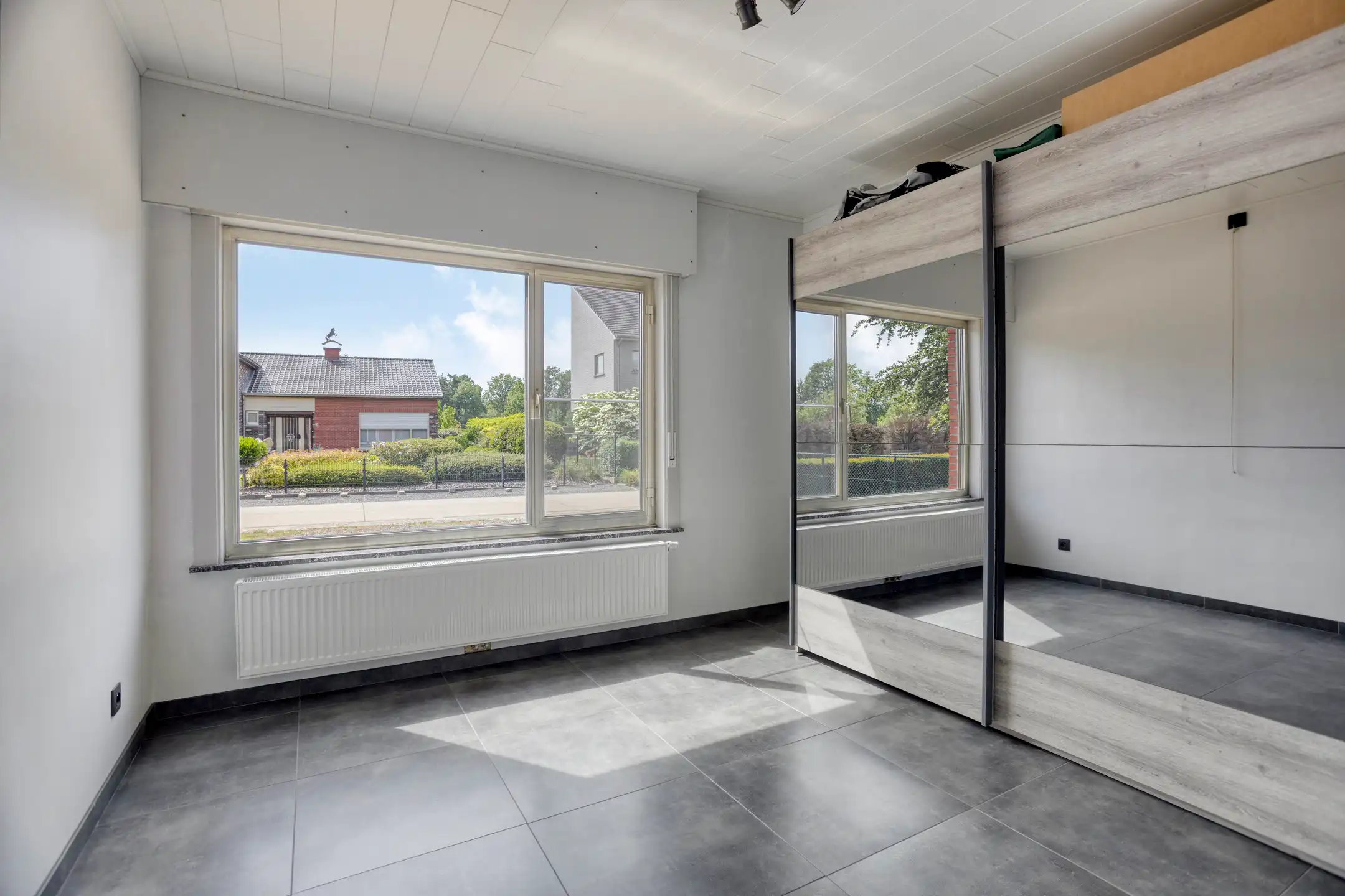 Lichtrijke vrijstaande woning op ruim perceel foto 9