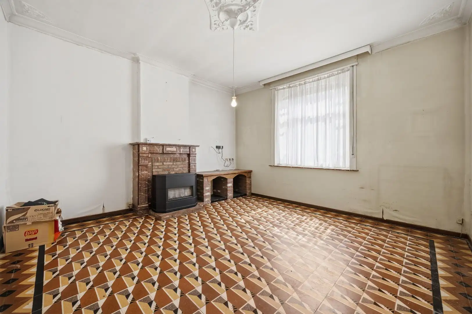 Te renoveren HOB met 4 slpks, tuin, terras en garage in Linter  foto 7