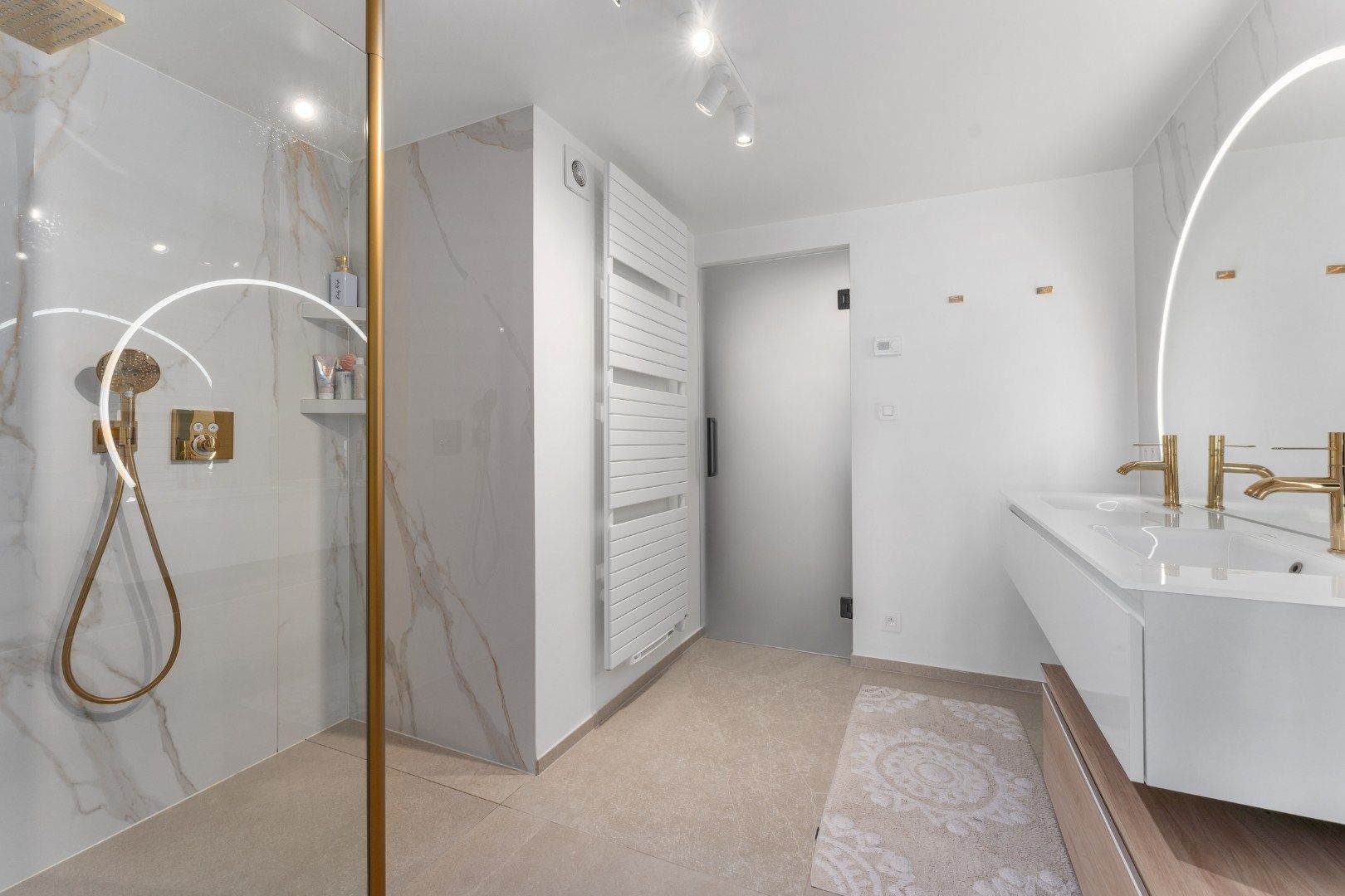 Volledig vernieuwde instapklare villa – energiezuinig & stijlvol wonen foto 12