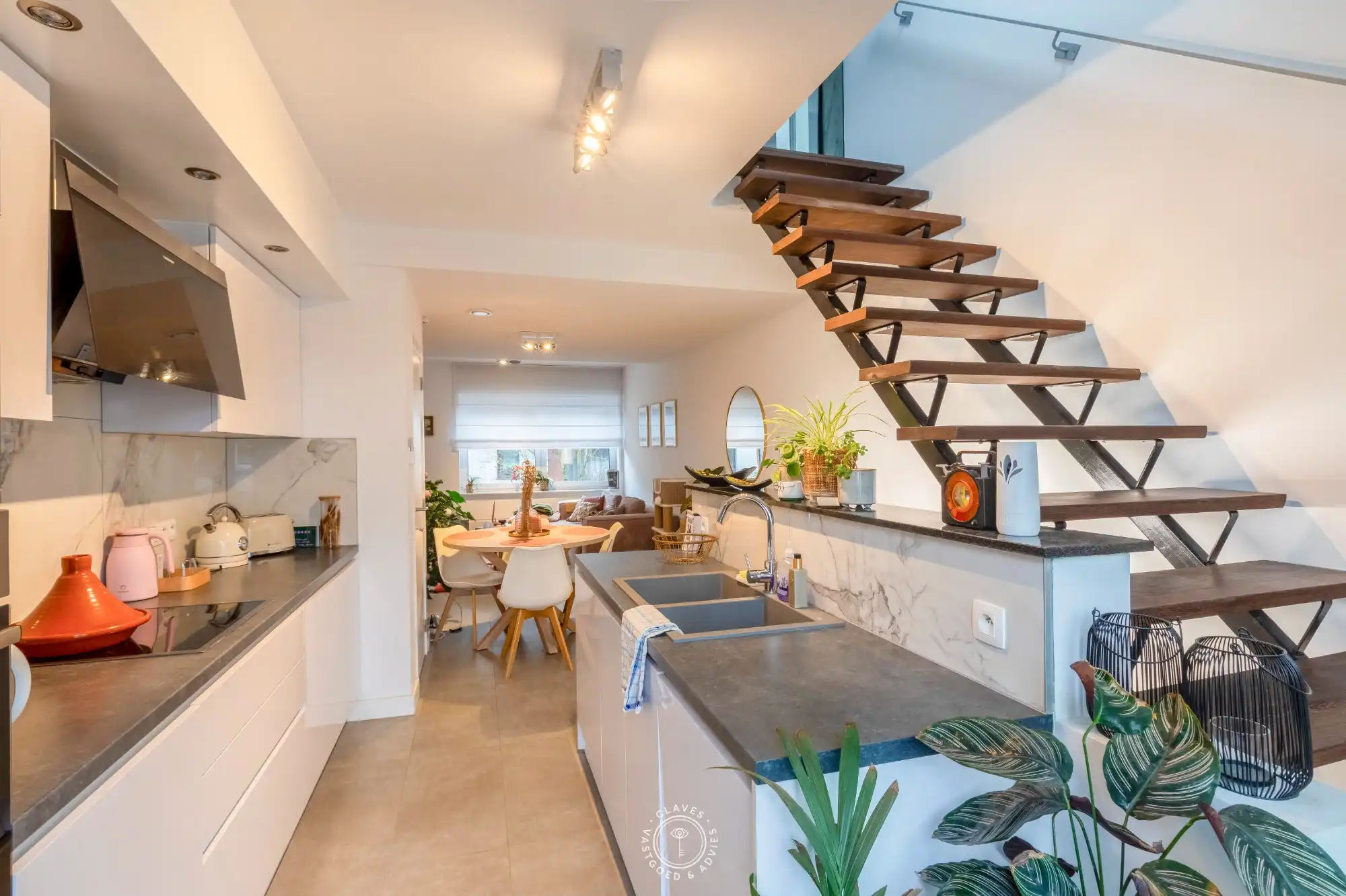 Sfeervol duplex appartement met terras en 1 slaapkamer foto 5