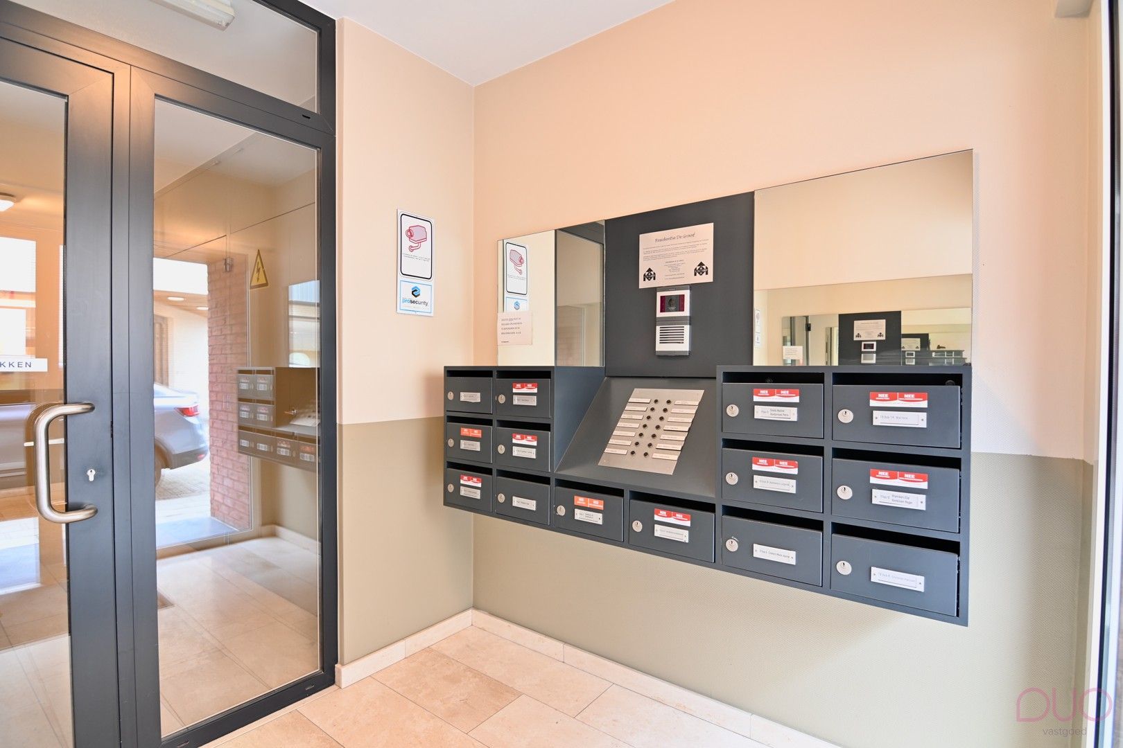 Instapklaar appartement met 2 slaapkamers in het stadscentrum van Tongeren-Borgloon (toplocatie inclusief meubels)! foto 16