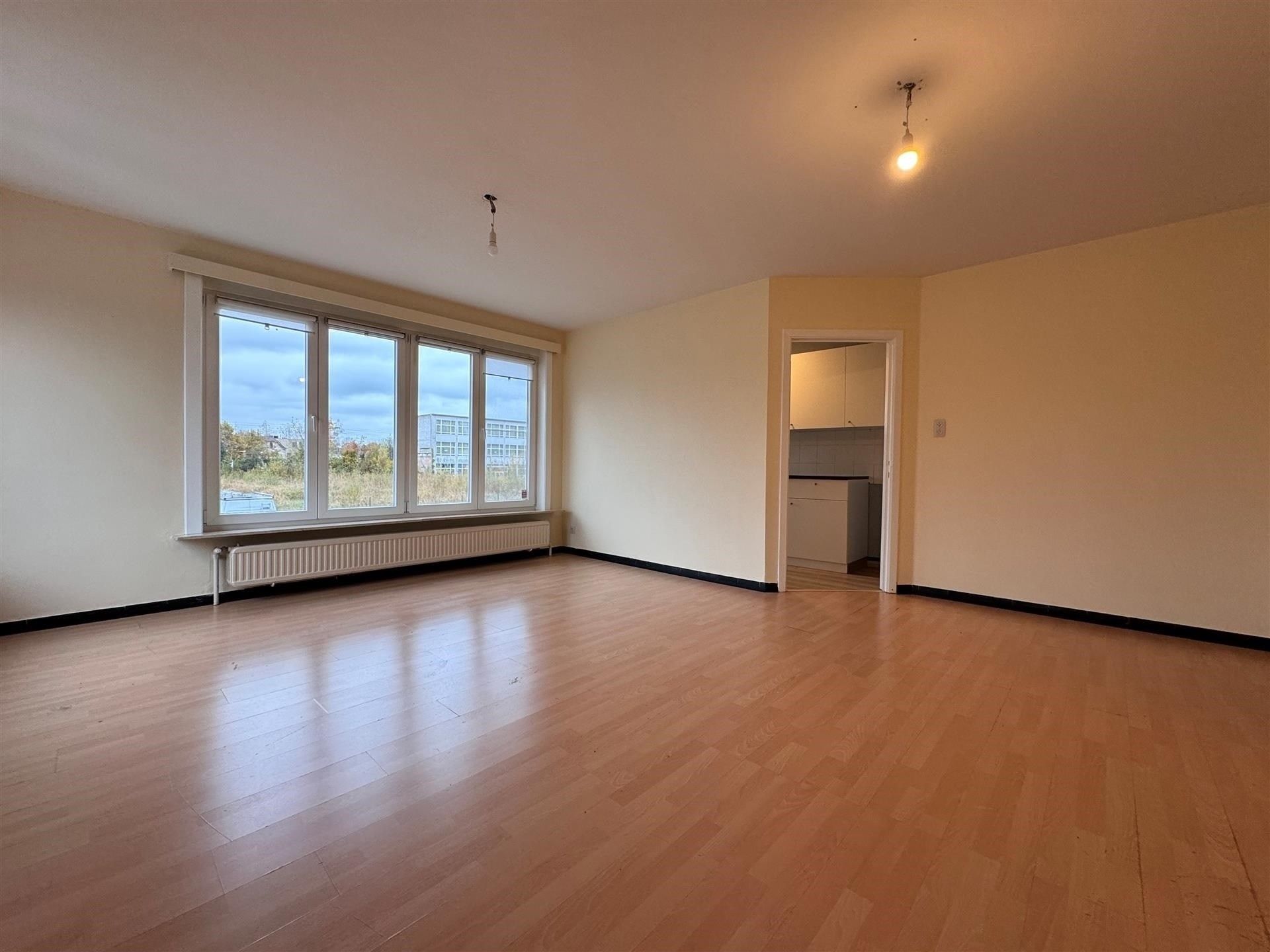Gunstig gelegen 2 slaapkamer appartement. foto 4