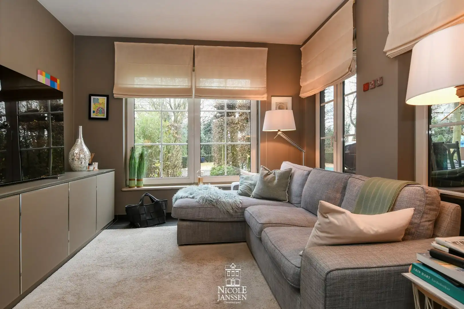 Ruime villa in landelijke stijl  foto 15