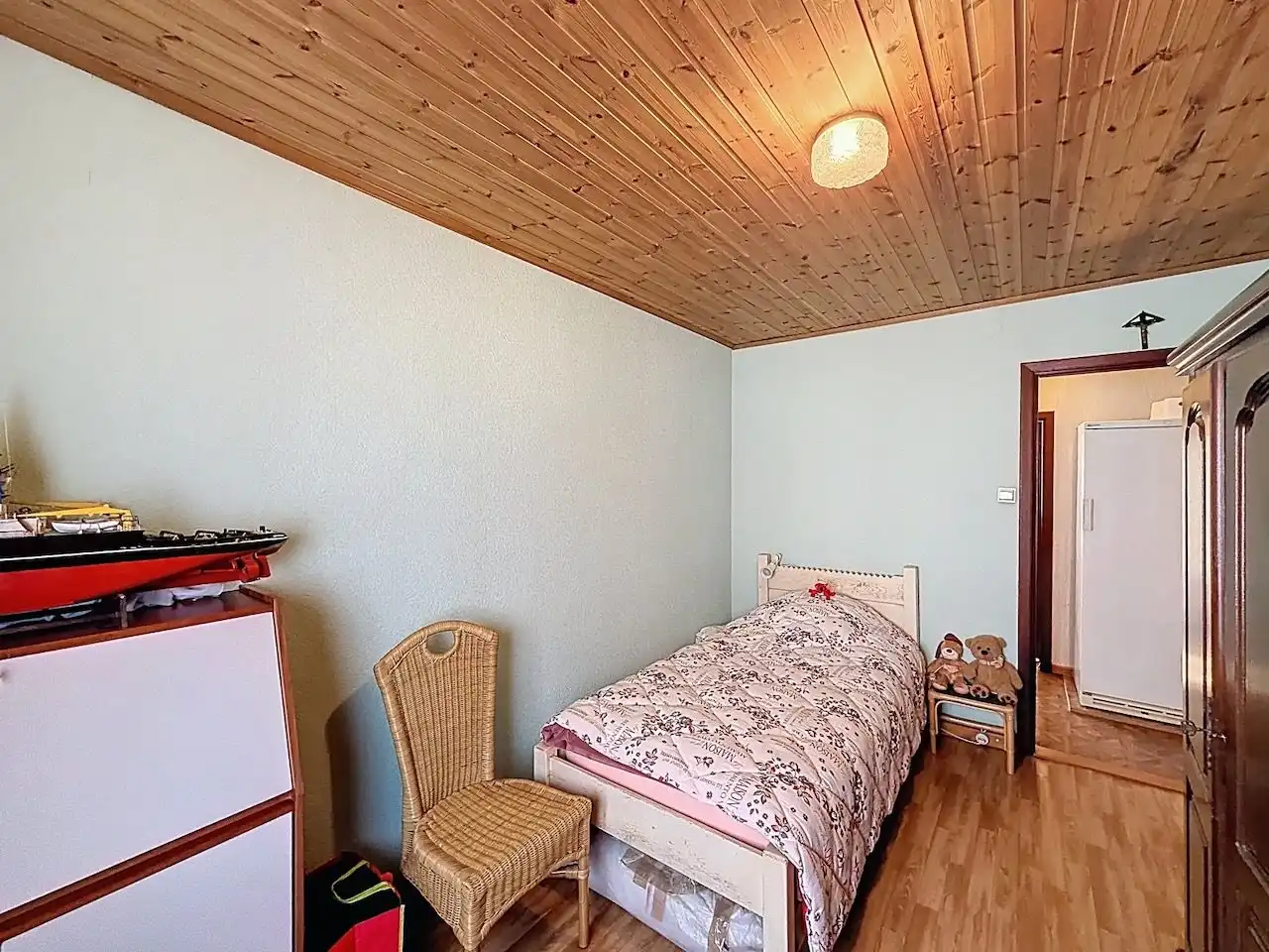 Aangenaam gelegen woning in de mooie vernieuwde H. Consciencestraat te Heist. foto 19