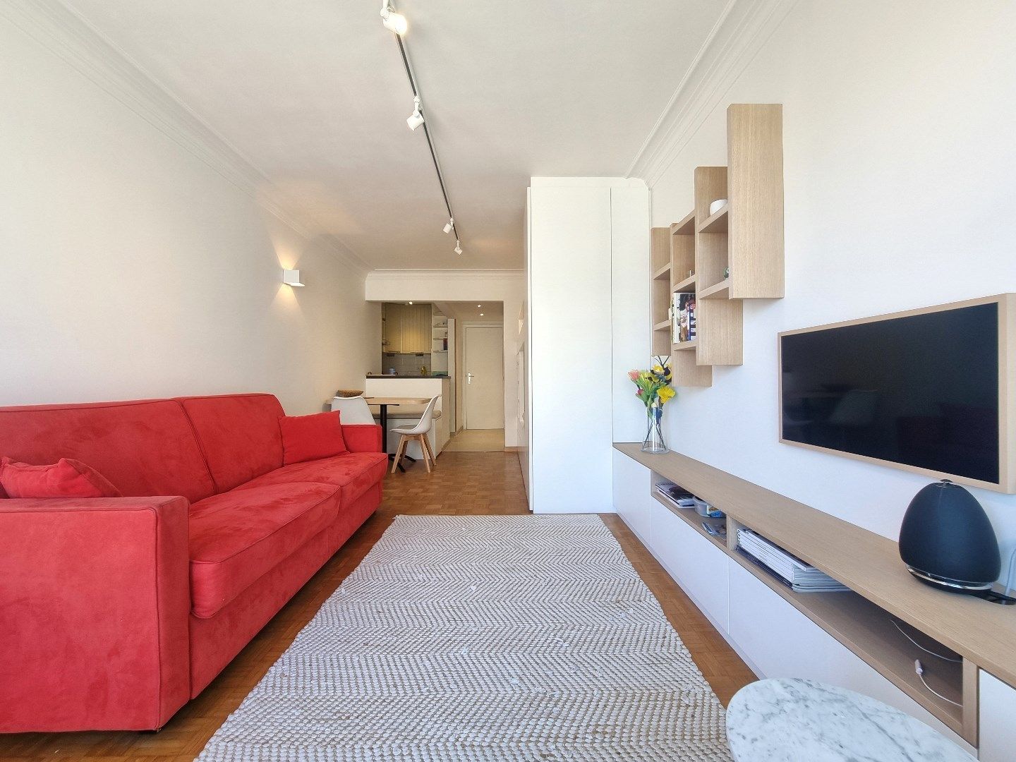 Instapklare studio met zijdelings zeezicht in Duinbergen foto 4