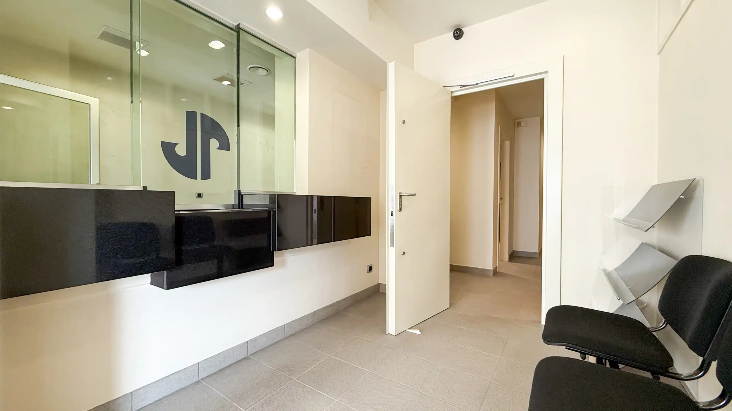 Instapklare kantoorruimte met mogelijkheden te Zolder! foto 26