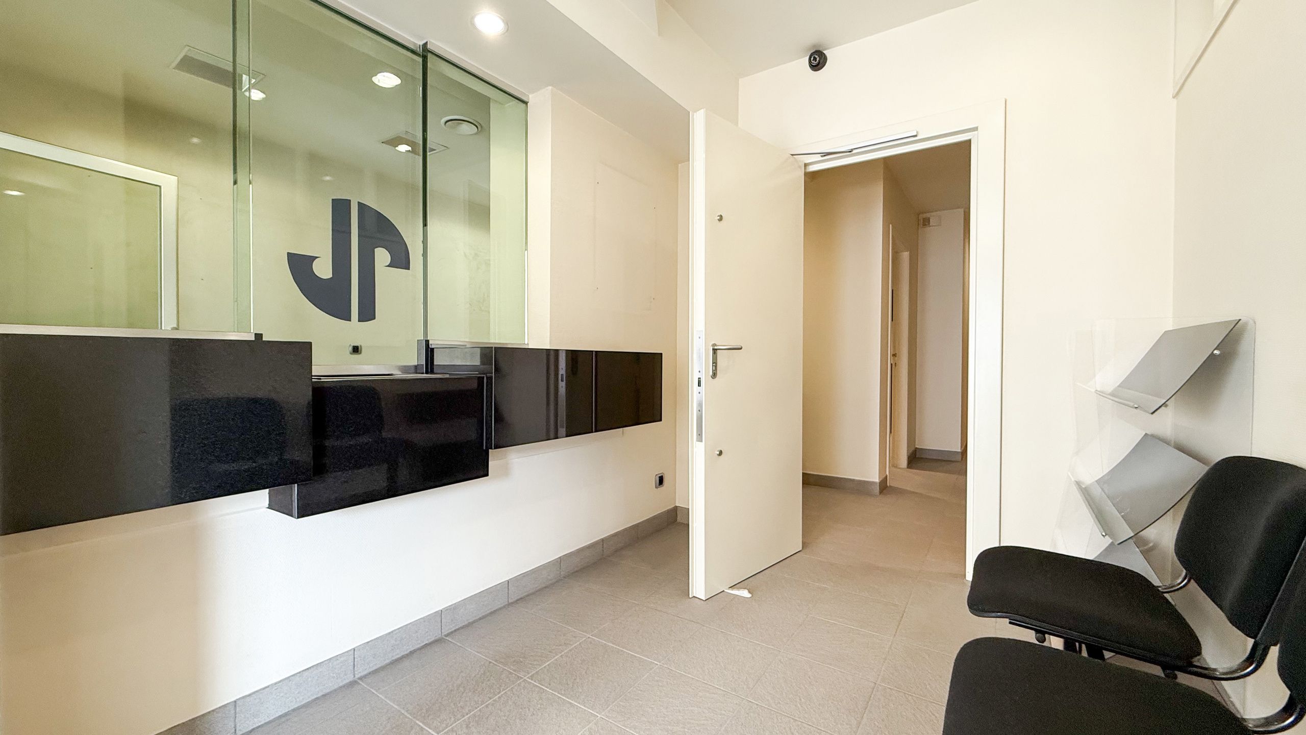 Instapklare kantoorruimte met mogelijkheden te Zolder! foto 26