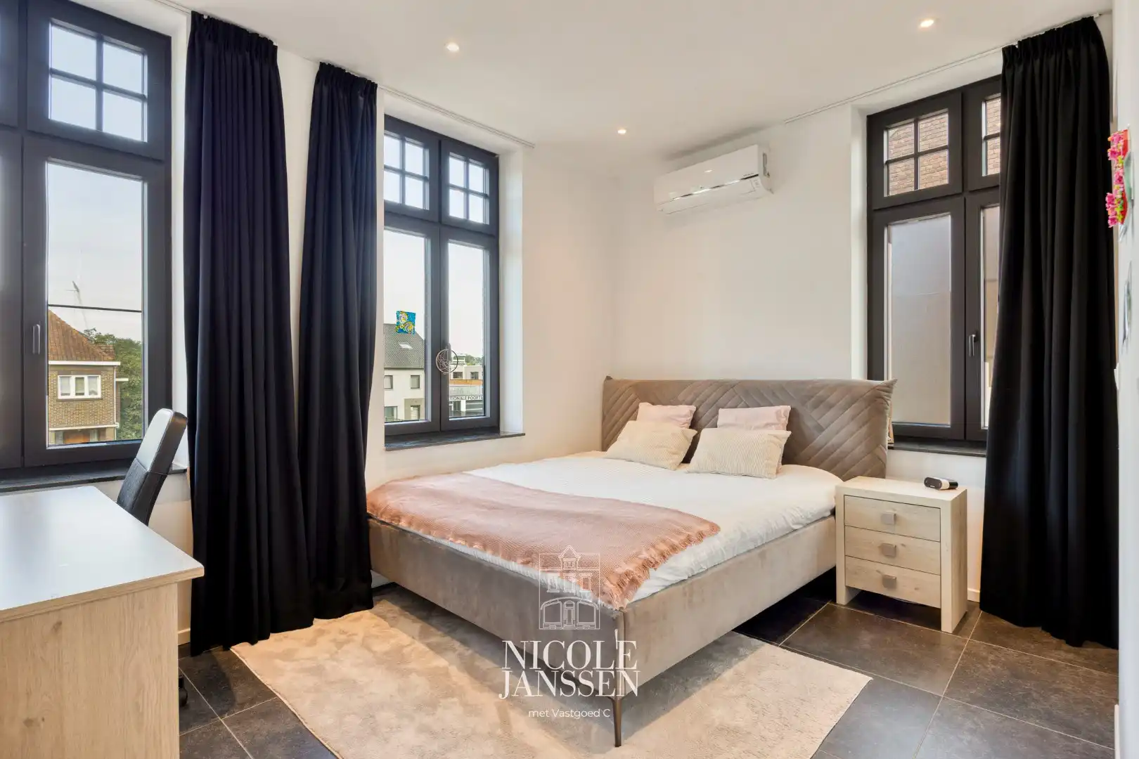 Handelspand met bovenwoning foto 35