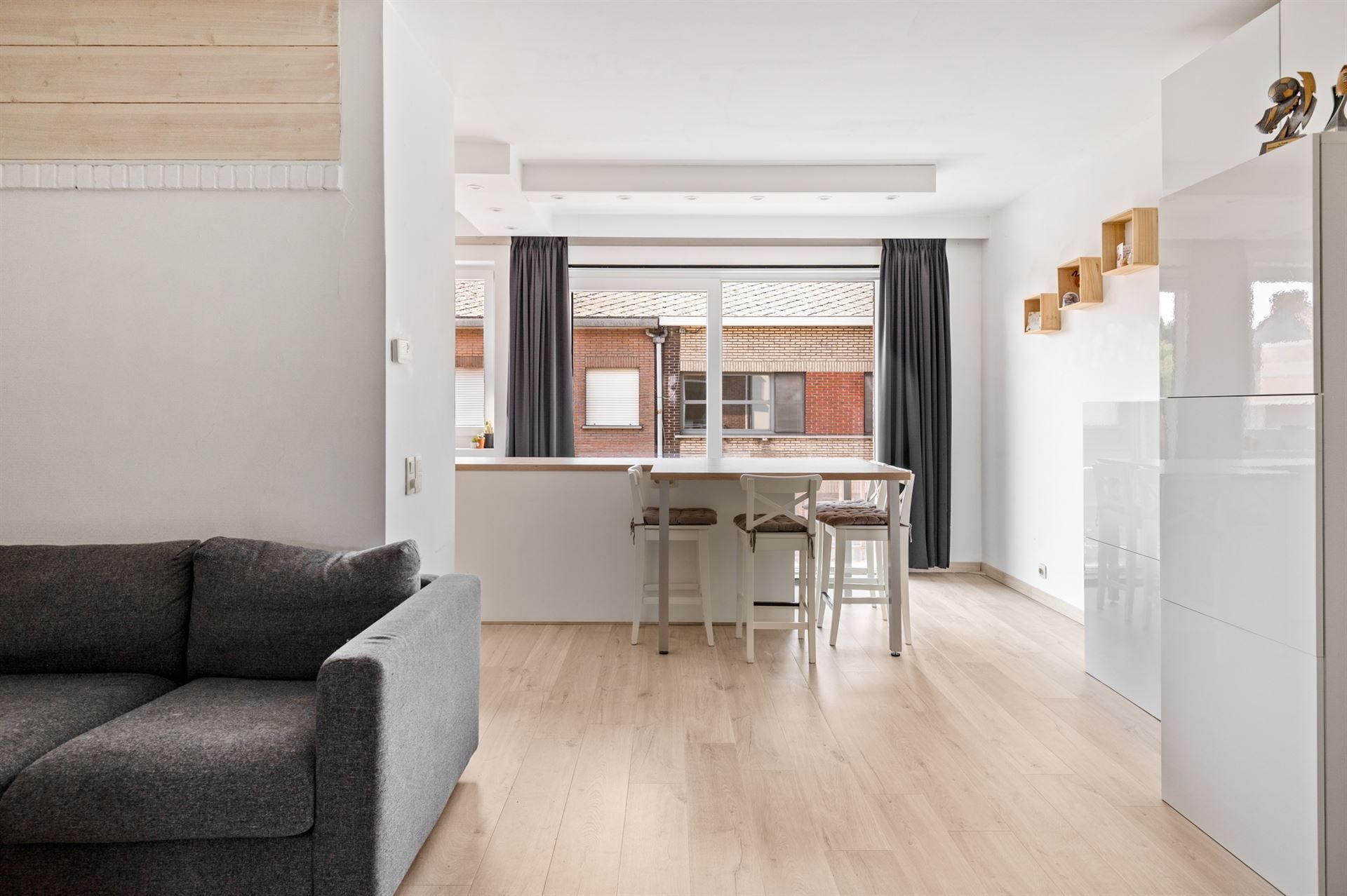 GOED GELEGEN APPARTEMENT IN EEN KLEINE RESIDENTIE VAN 3 APP foto 4