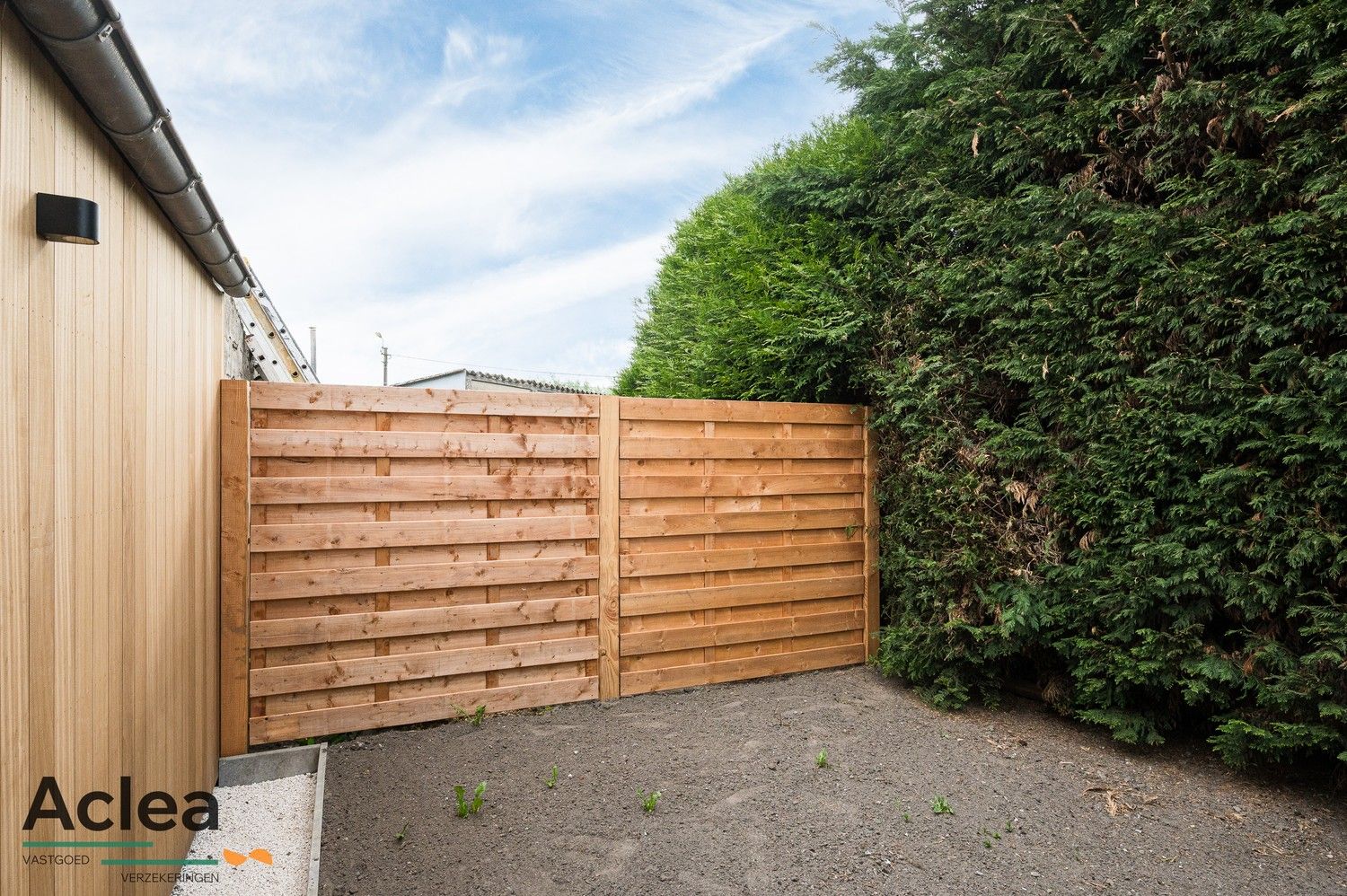 Volledig gerenoveerde woning met 2 slpks foto 14