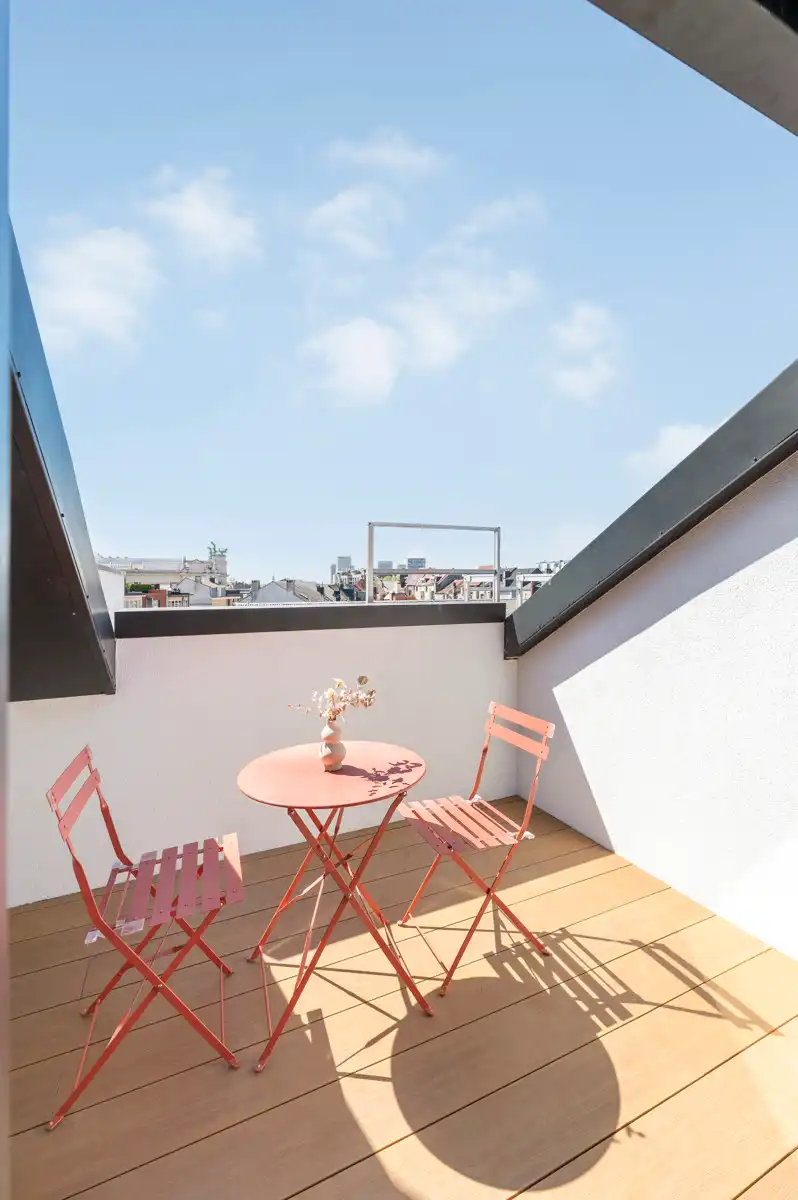 Prachtig gerenoveerd appartement te huur foto 3