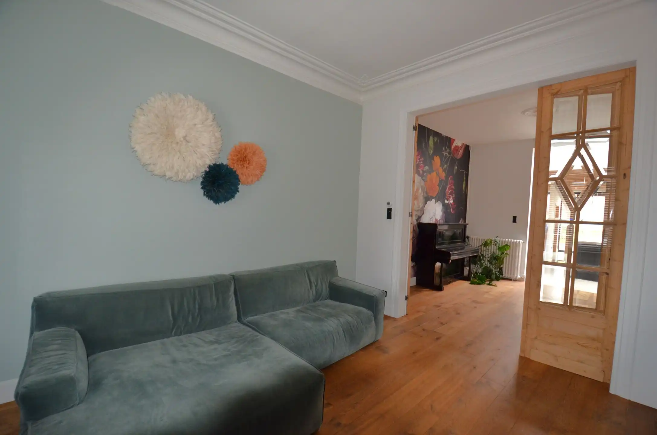 Zeer ruime karaktervolle rijwoning foto 4