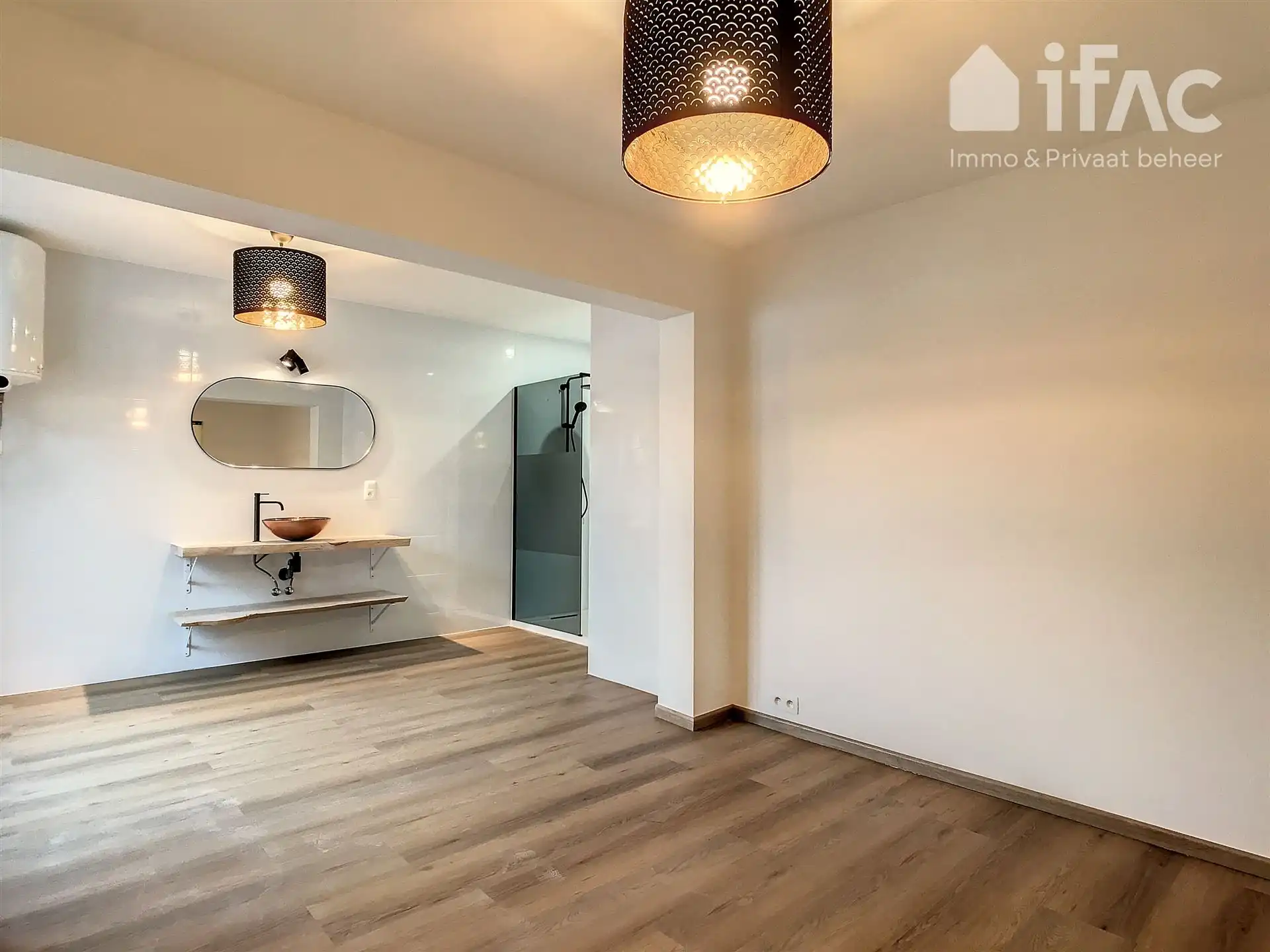 Recent gerenoveerd 2 slaapkamer appartement foto 6