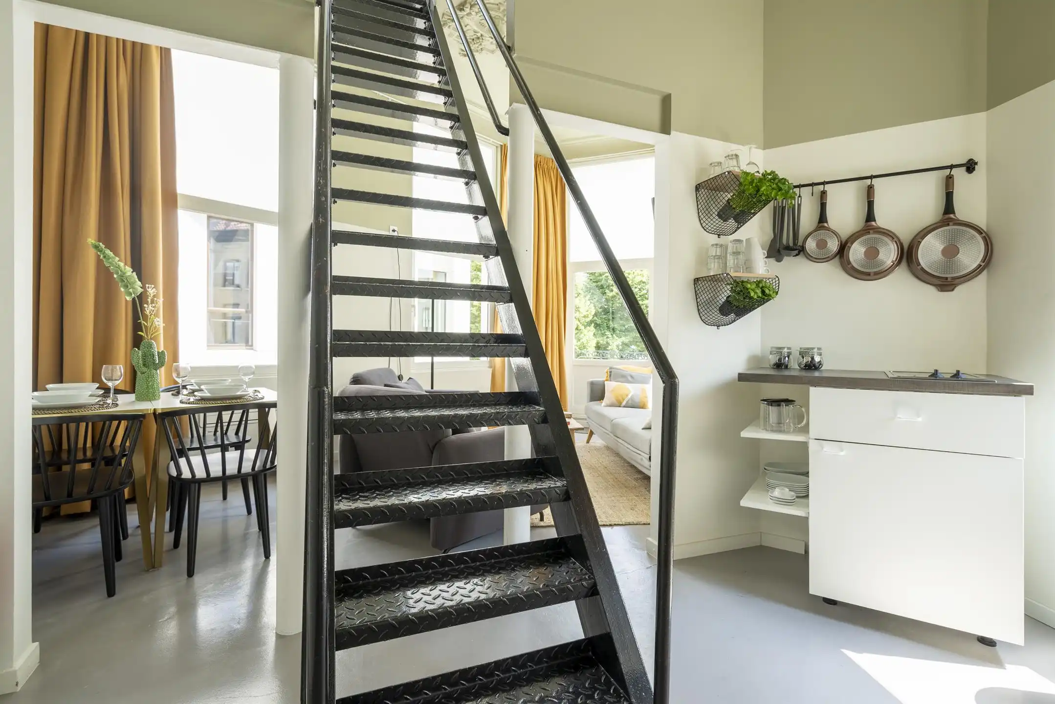 Iconisch hoekpand met drie vergunde duplexen aan het Mechelseplein foto 5