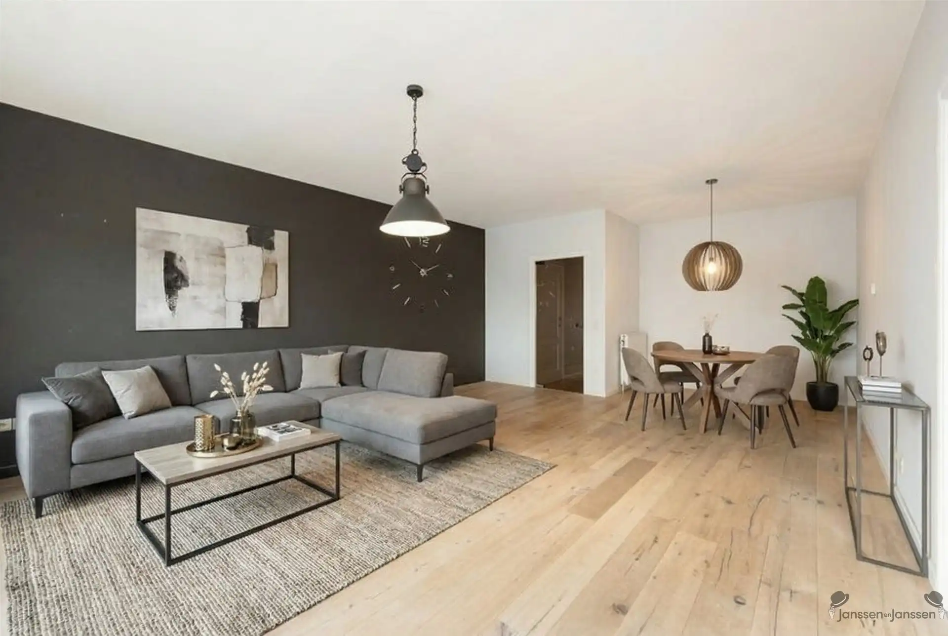 Ruim en licht appartement in centrum van Schoten foto {{pictureIndex}}