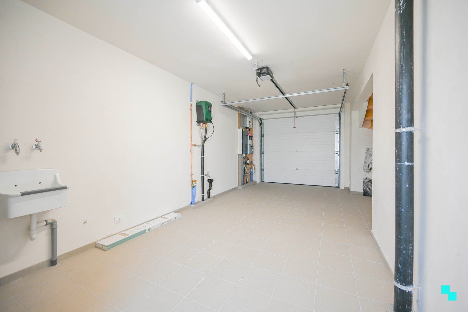 Ruime nieuwbouwwoning vlakbij het centrum van Wielsbeke foto 11