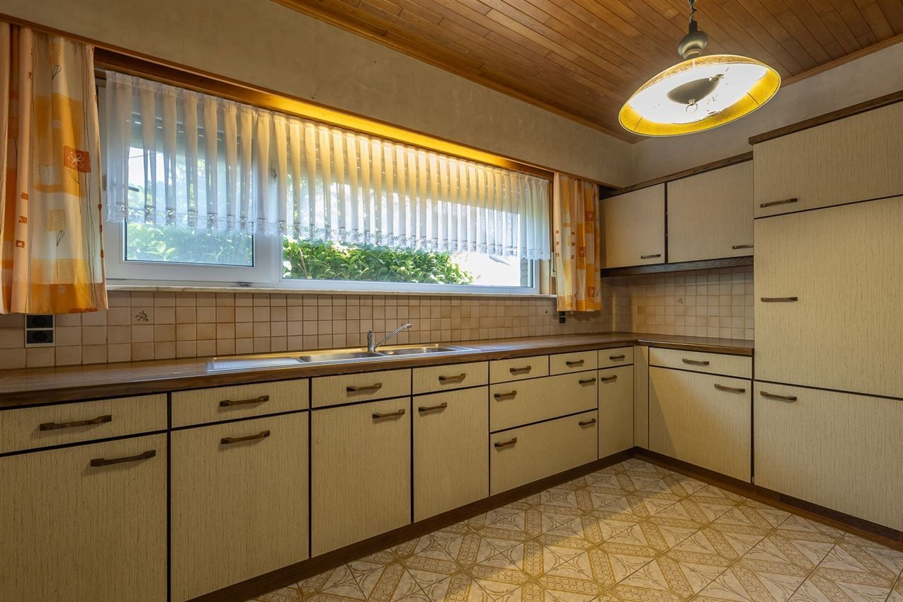 Solide woning, alles gelijkvloers, 3slk, twee garages in geliefde wijk  foto 11
