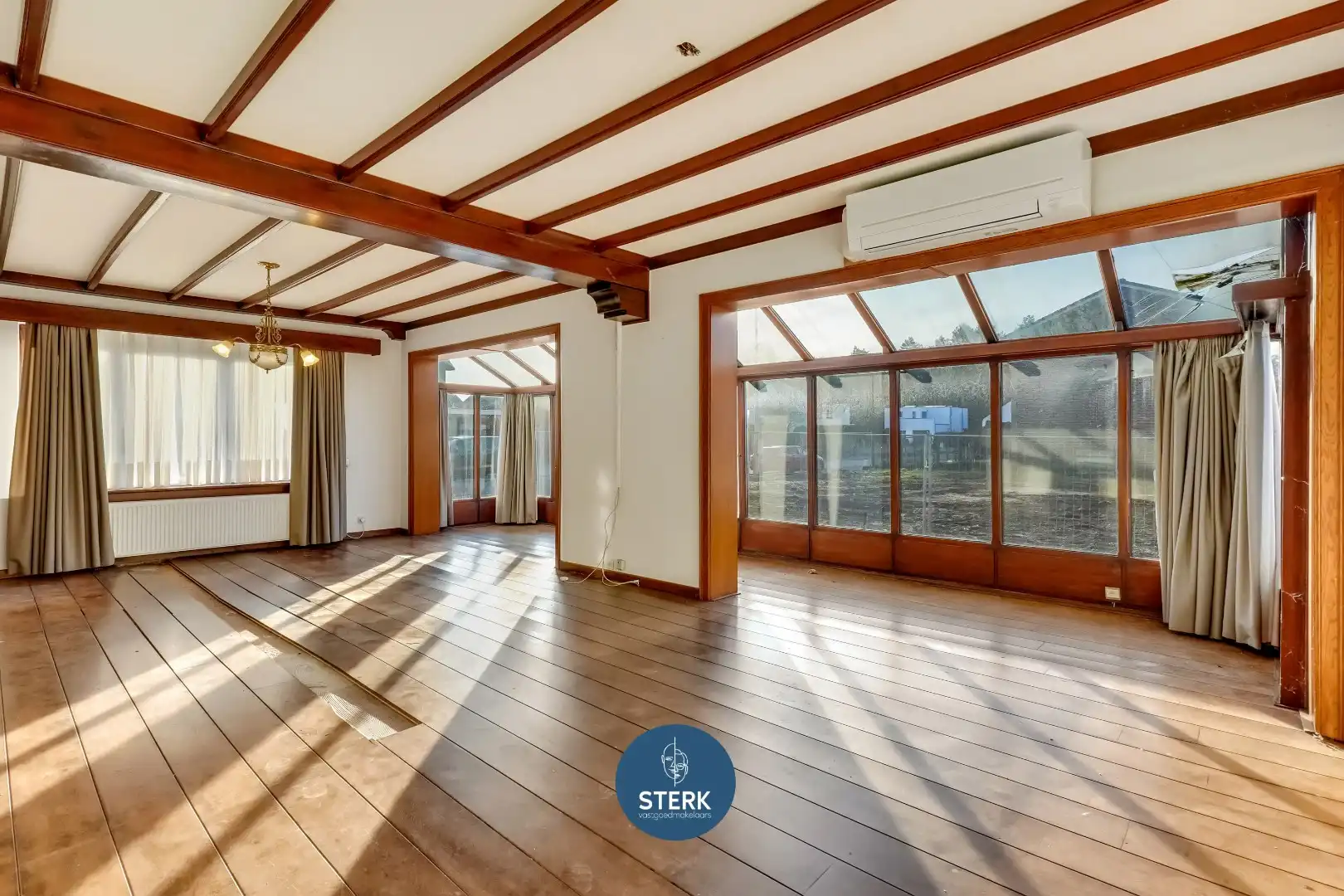 OP TE KNAPPEN GEZINSWONING OP EEN CENTRALE LOCATIE TE REKEM !  foto 2