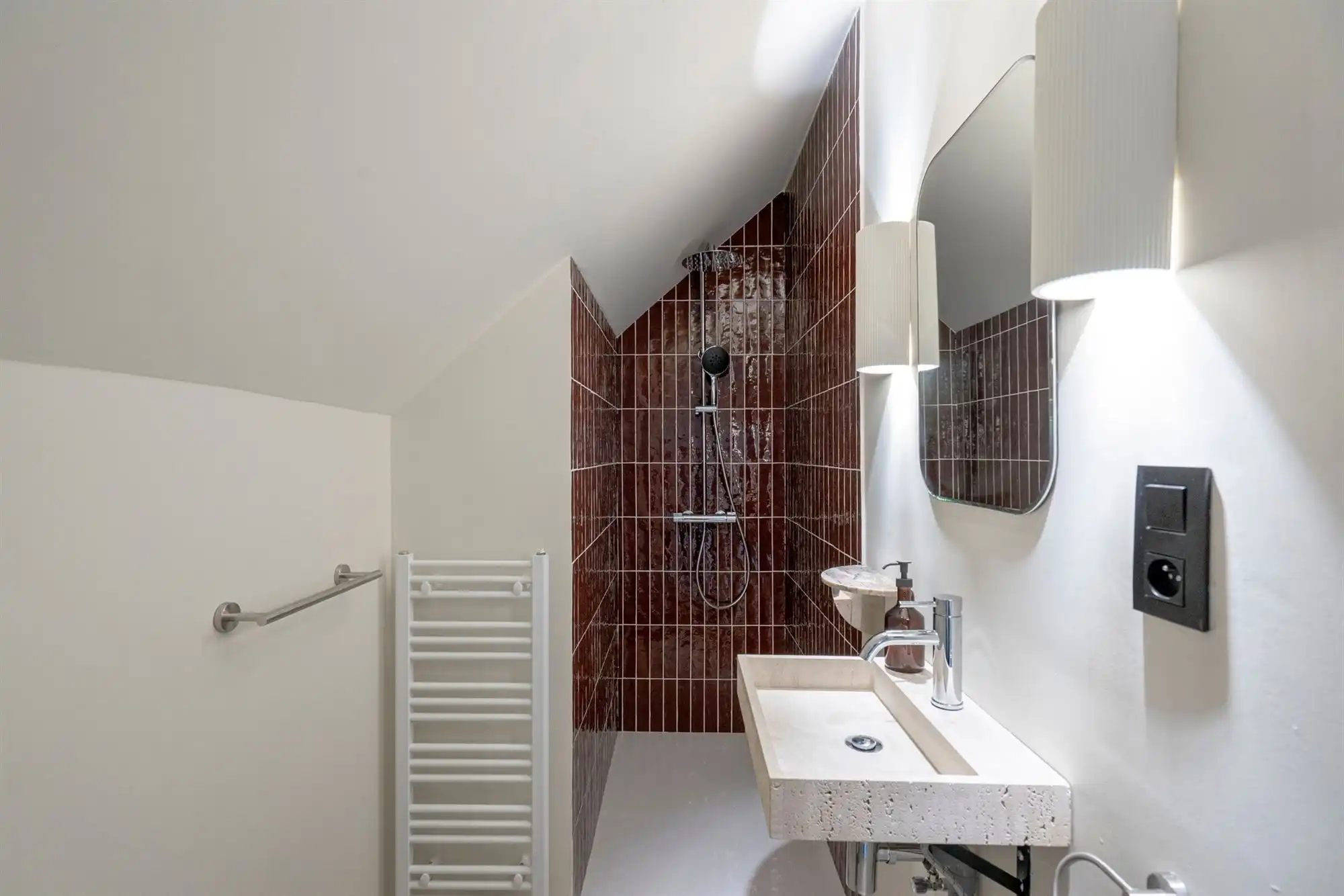 Stijlvolle all-in gemeubelde studio in hartje Antwerpen foto 6