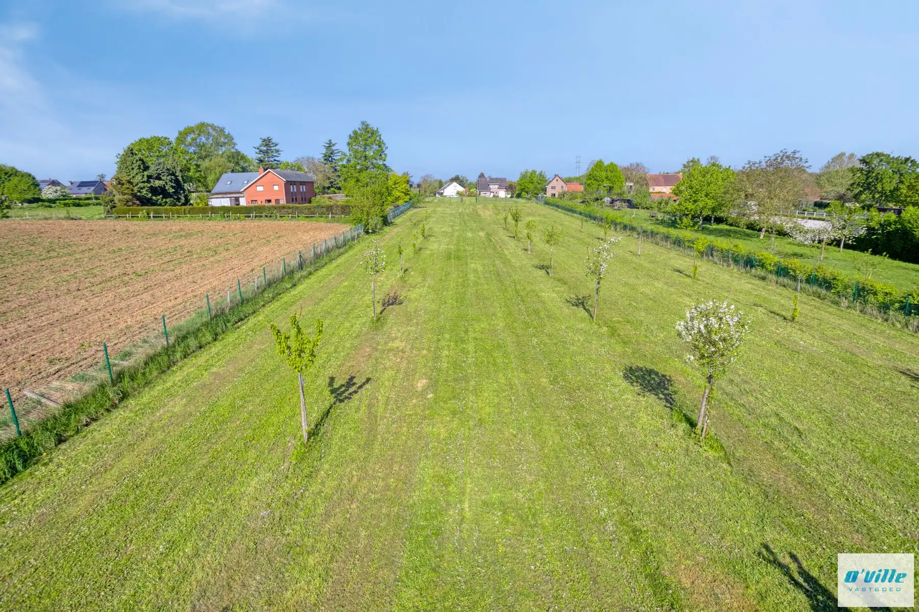 Exclusieve bouwgrond met achterliggend weideperceel voor paarden. foto 6