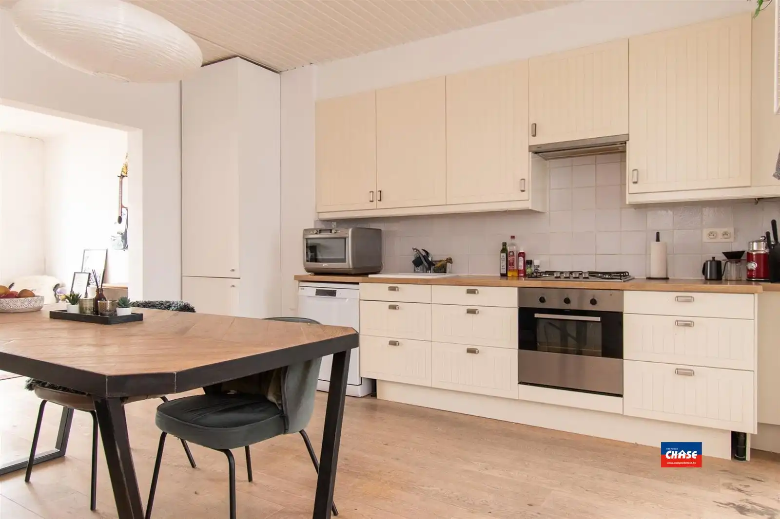 Trendy appartement met 2 slaapkamers en terras op toplocatie foto 7