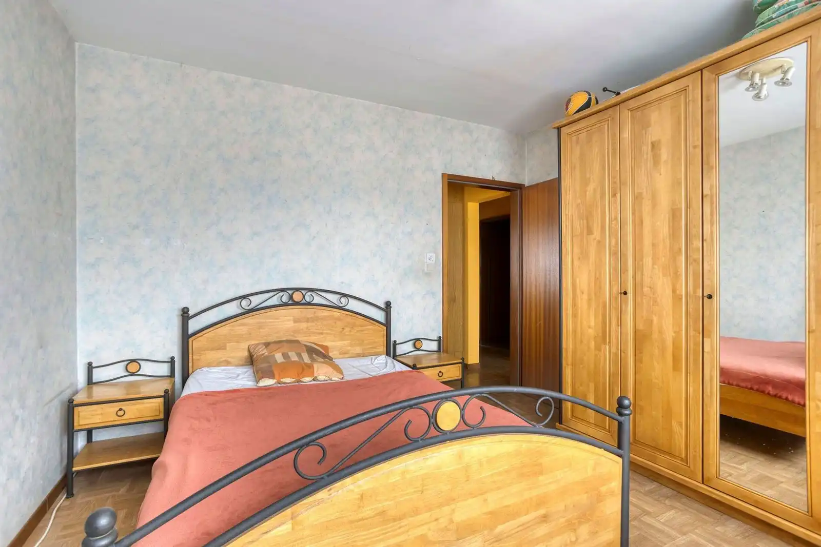 Woning te koop met 3 slaapkamers en ruime zolder foto 17