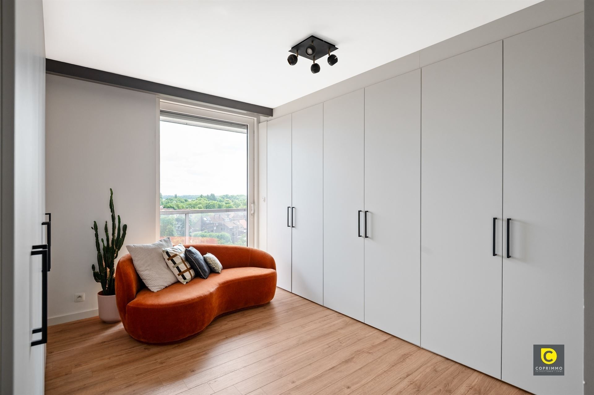 Modern en zeer ruim (200 m²) appartement foto 15