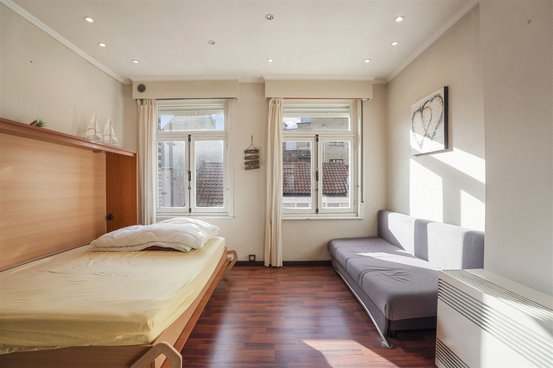 ZONNIG / VLAK AAN ZEEDIJK foto 10