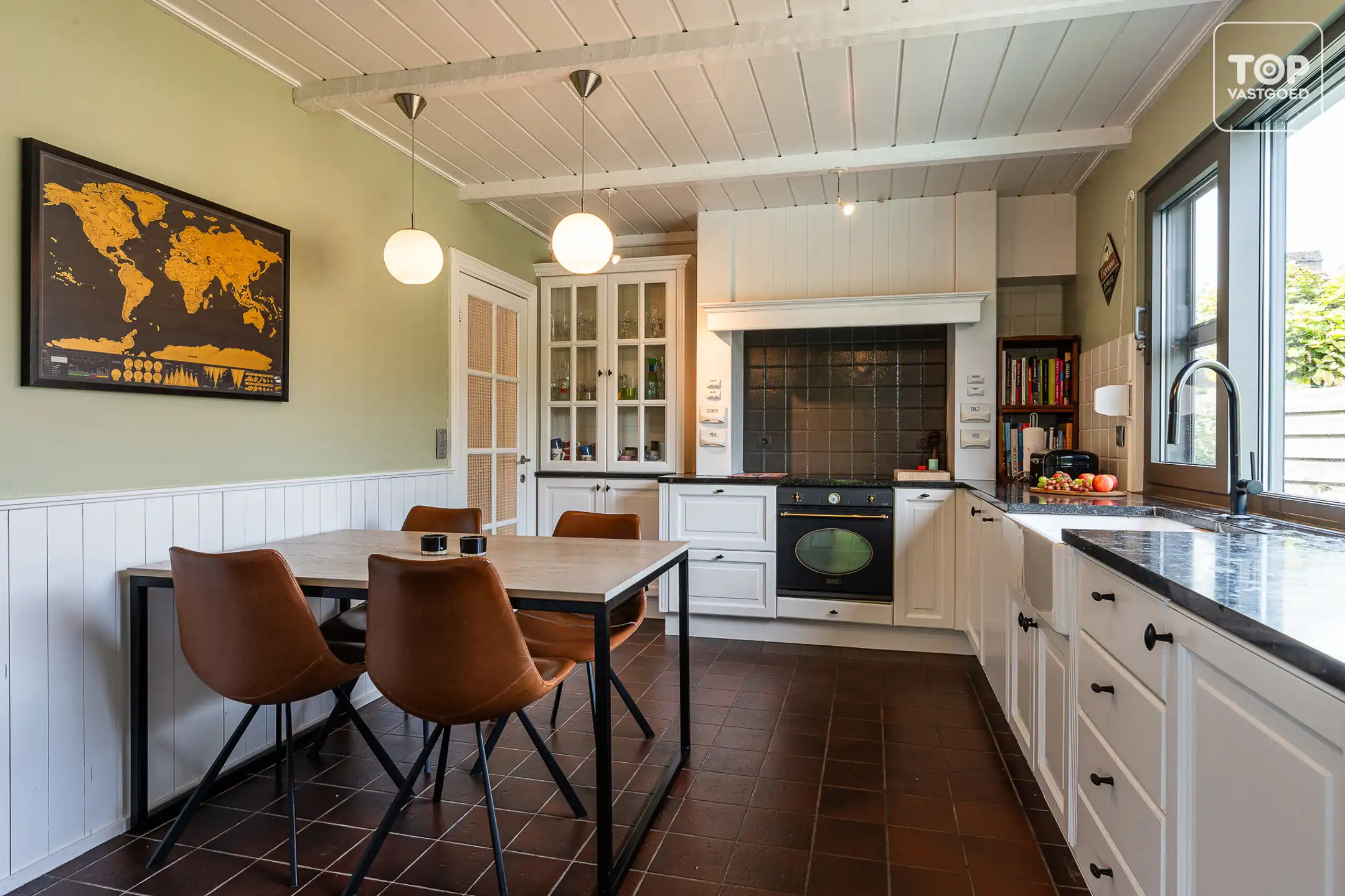 Vrijstaande, instapklare woning met zwembad en zonnige tuin foto 8