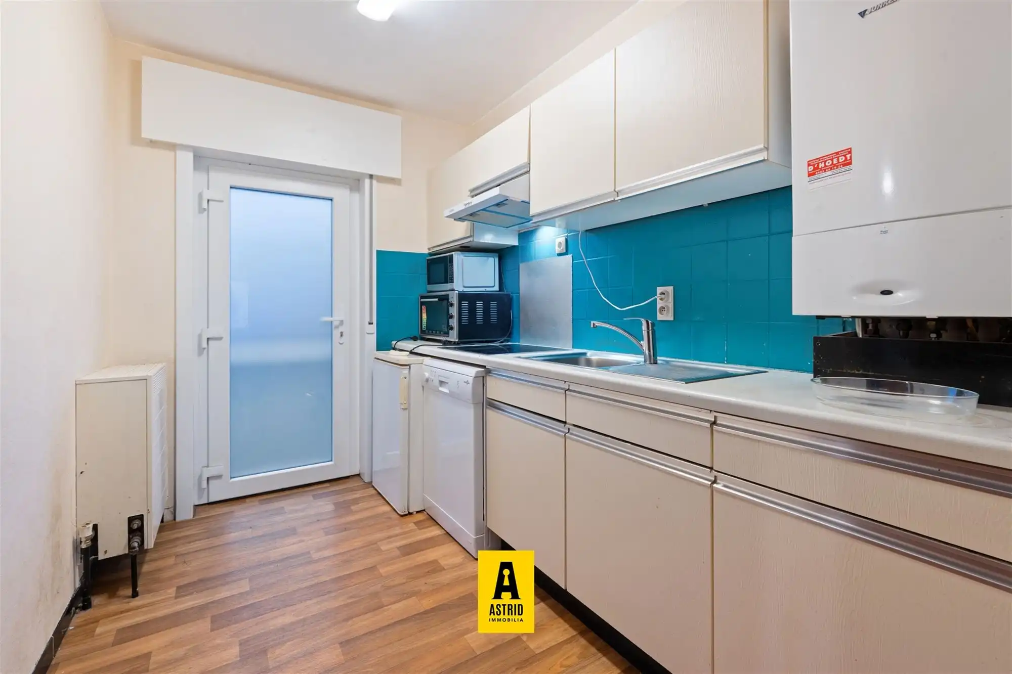  Ruime rijwoning met 5 slaapkamers en tweewoonst-indeling op topligging in Bredene foto 19