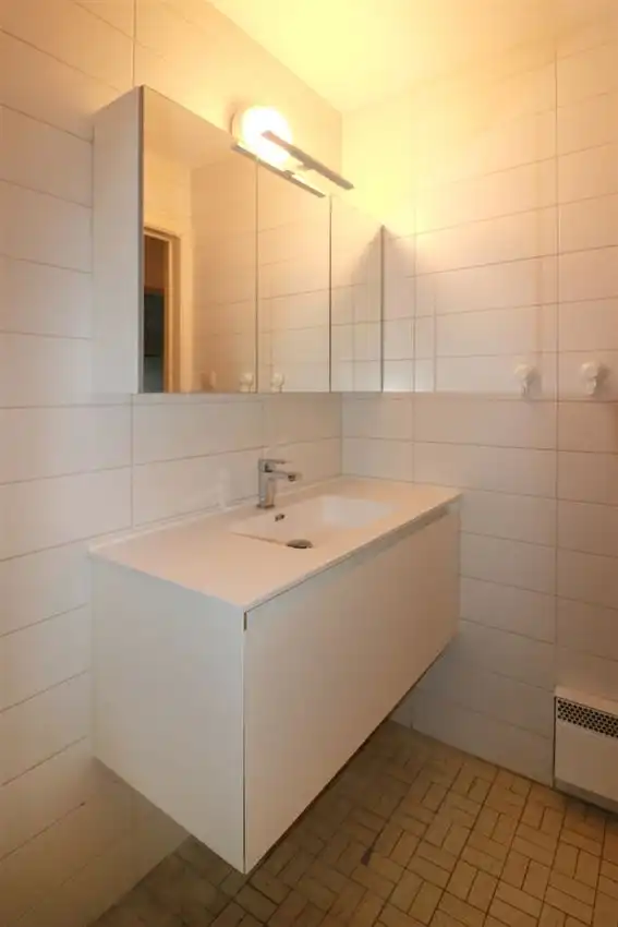Appartement met 2 slpk, terras, tuin en autostaanplaats foto 21
