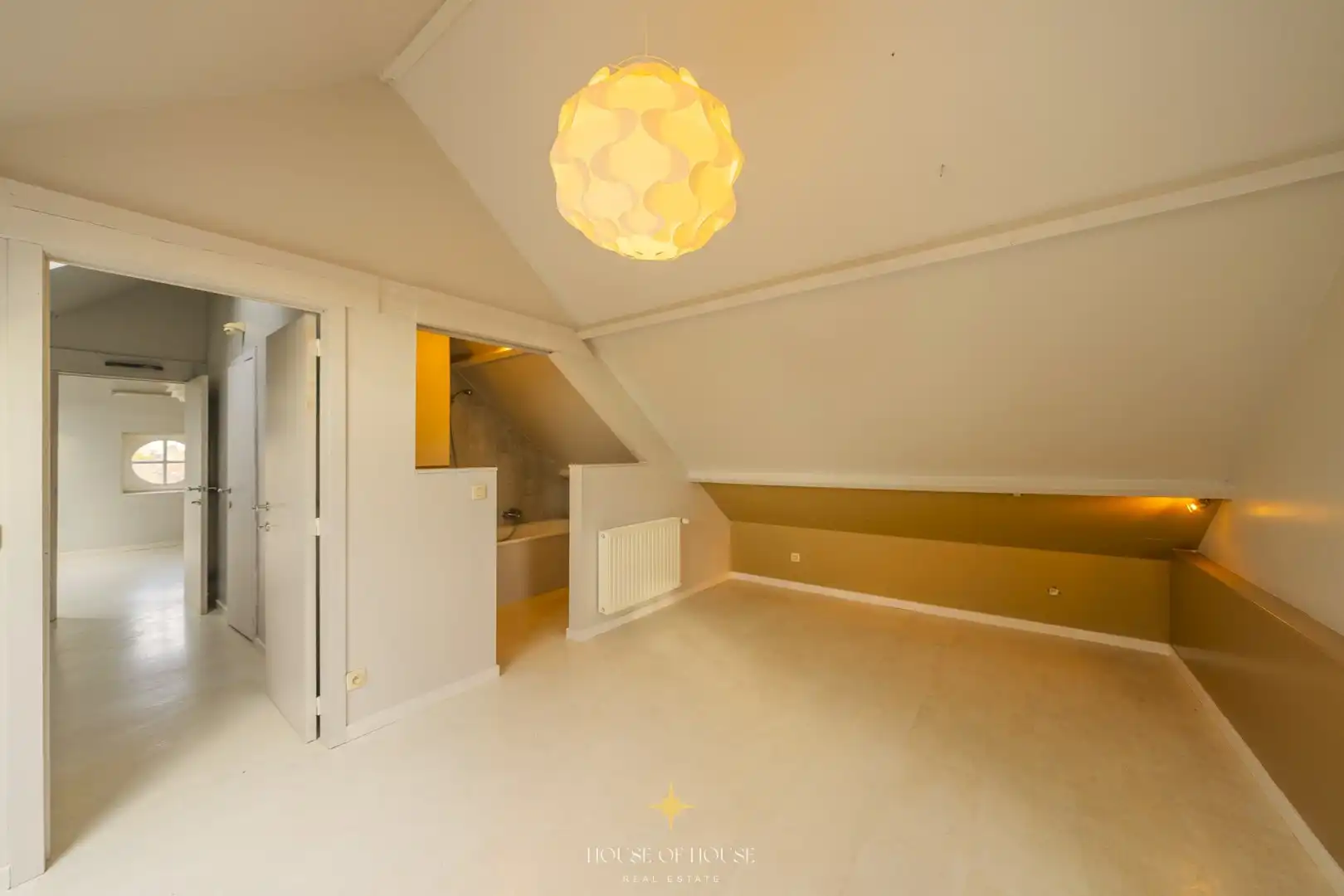 Karaktervolle directeurswoning in voormalige gemeenteschool (1868) – mogelijkheid vergunbaarheid vakantiewoning – geen renovatieverplichting foto 17