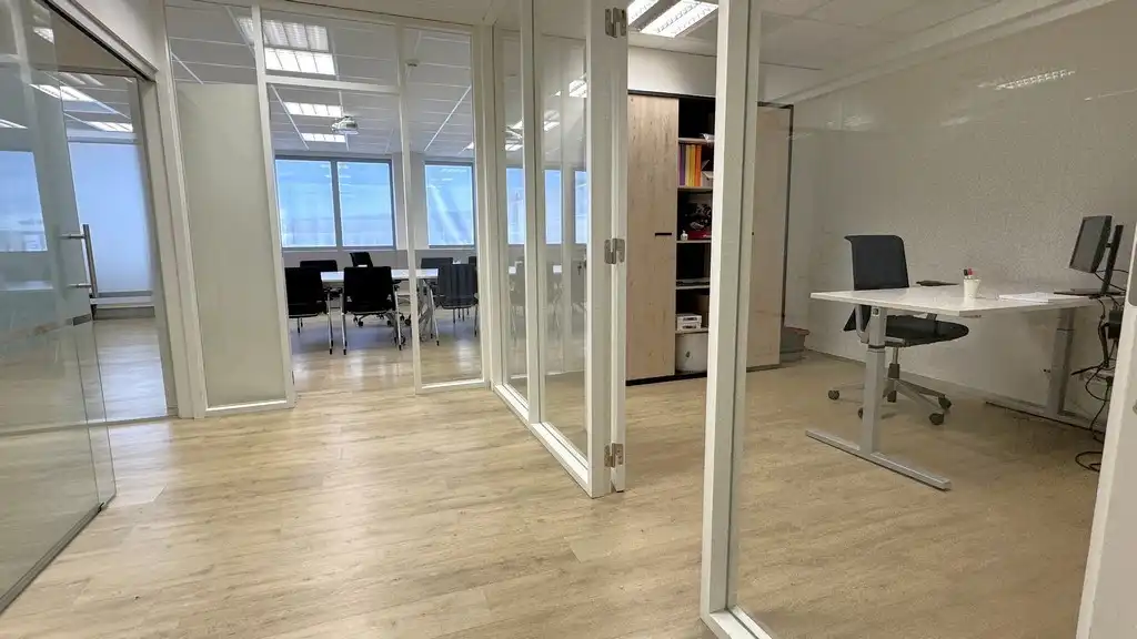 Kantoor te huur in kmo-zone Evenbroekveld te Erpe-Mere foto 3
