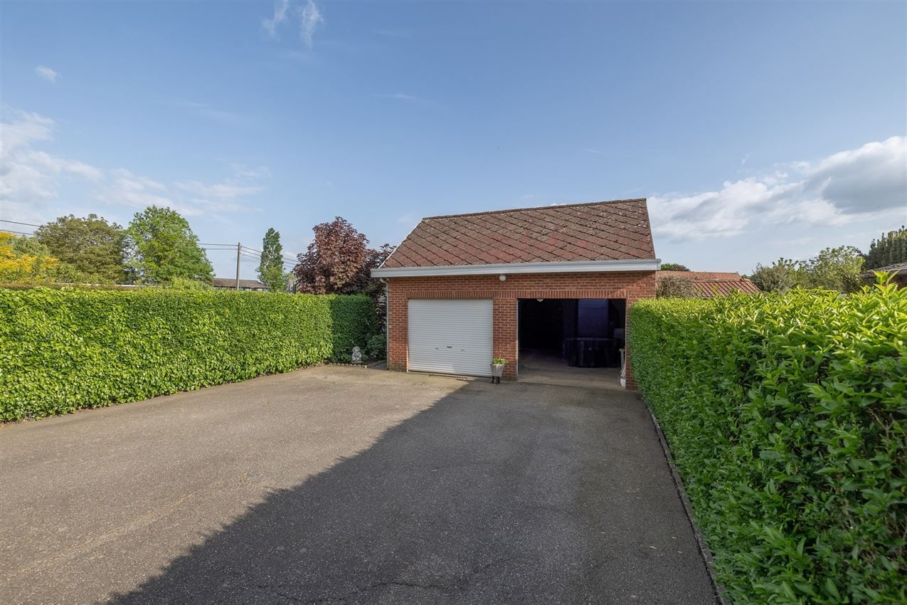Label c, 4 slpk, mooie tuin, traplift, vernieuwd foto 3