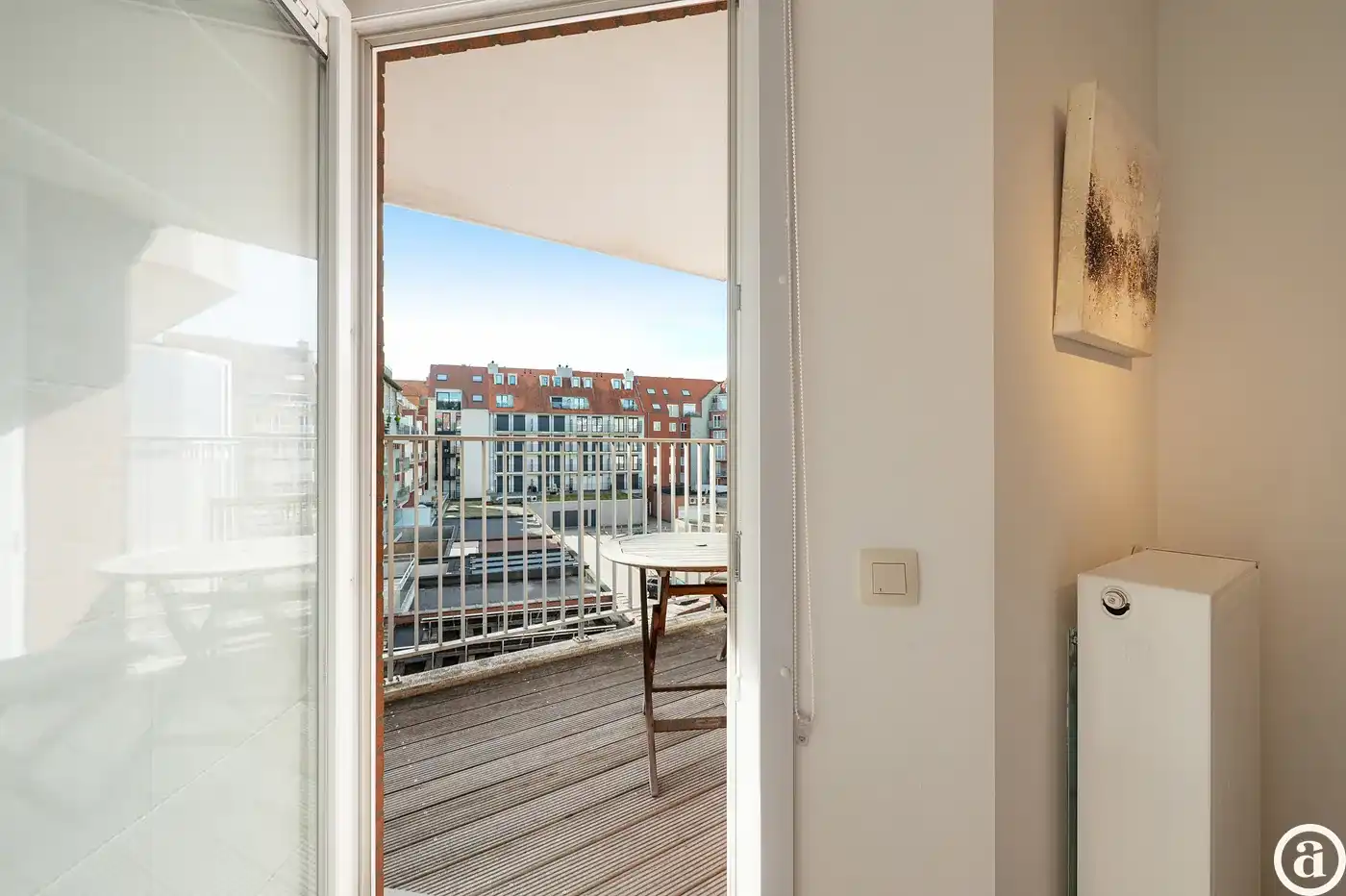 Ruim en lichtrijk gemeubeld appartement nabij winkels en strand nabij Rubensplein. foto 15