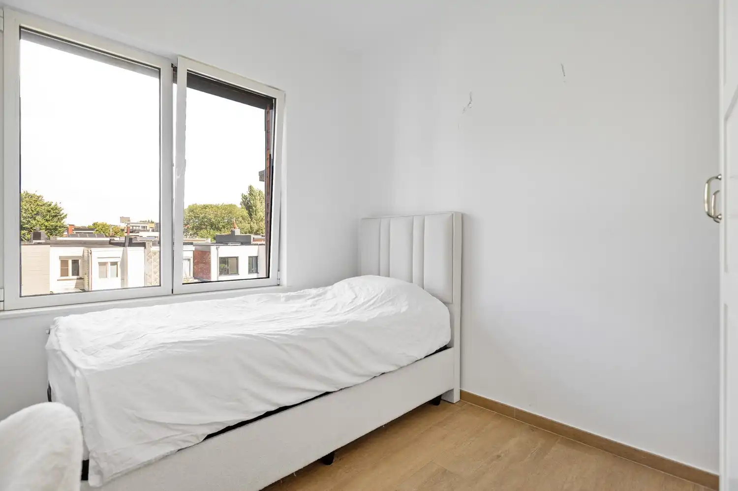 Gerenoveerde bel-étage met 4 slaapkamers en tuin in Borgerhout. foto 15