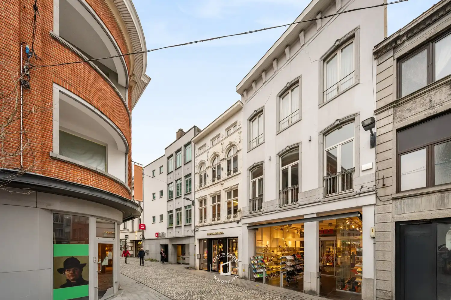 Interessante opbrengsteigendommen in hartje Halle – 2 APP. met handelsgebouw foto 3