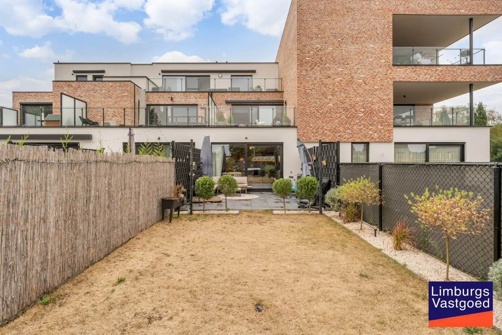 Gelijkvloers appartement (95m²), 2 slpk, ruim terras/tuin, autostaanplaats + kelderberging foto 21