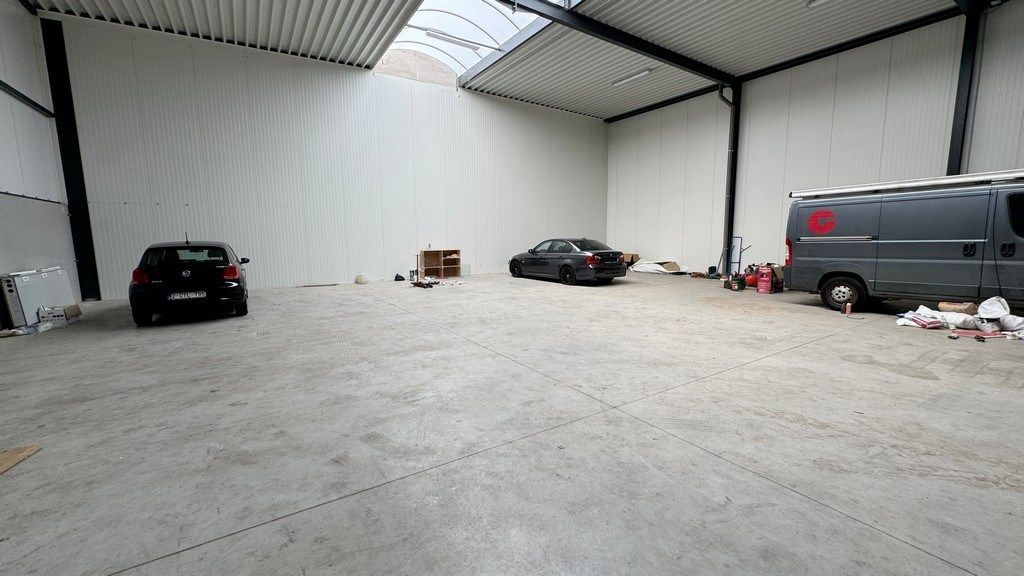 Opslagruimte te huur nabij E313 in Ranst foto 4