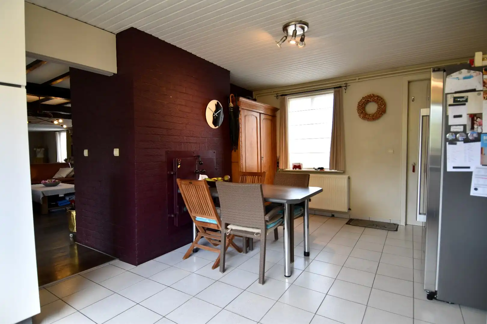 Charmante woning met 3 slaapkamers, 2 garages en een zalige tuin te koop in Gullegem! foto 5