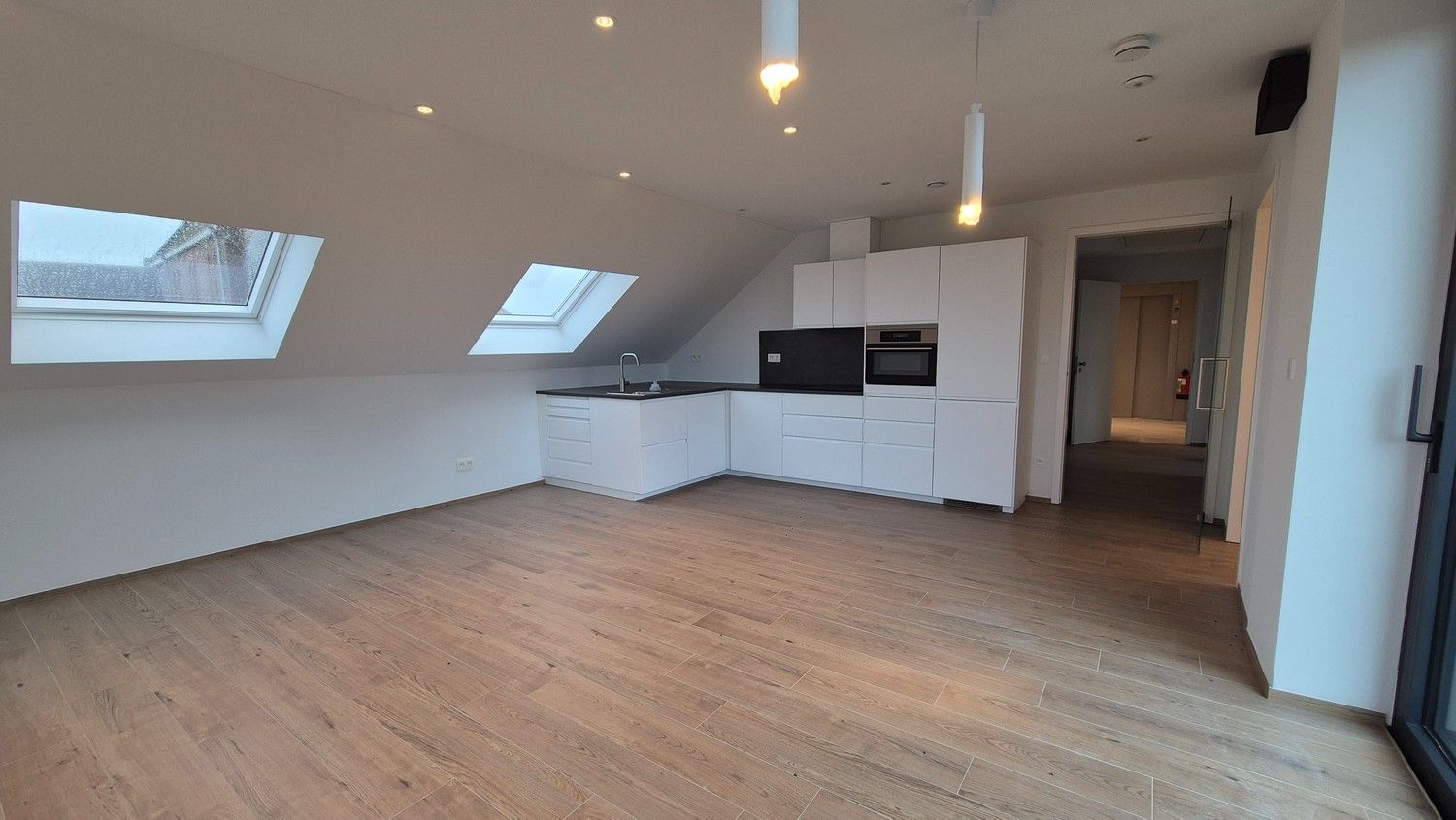 Uitzonderlijk ruime nieuwbouwwoning met 2 aparte appartementen -perfect voor co-housing, kangoeroewonen of wonen + zorgwoonst. foto 19