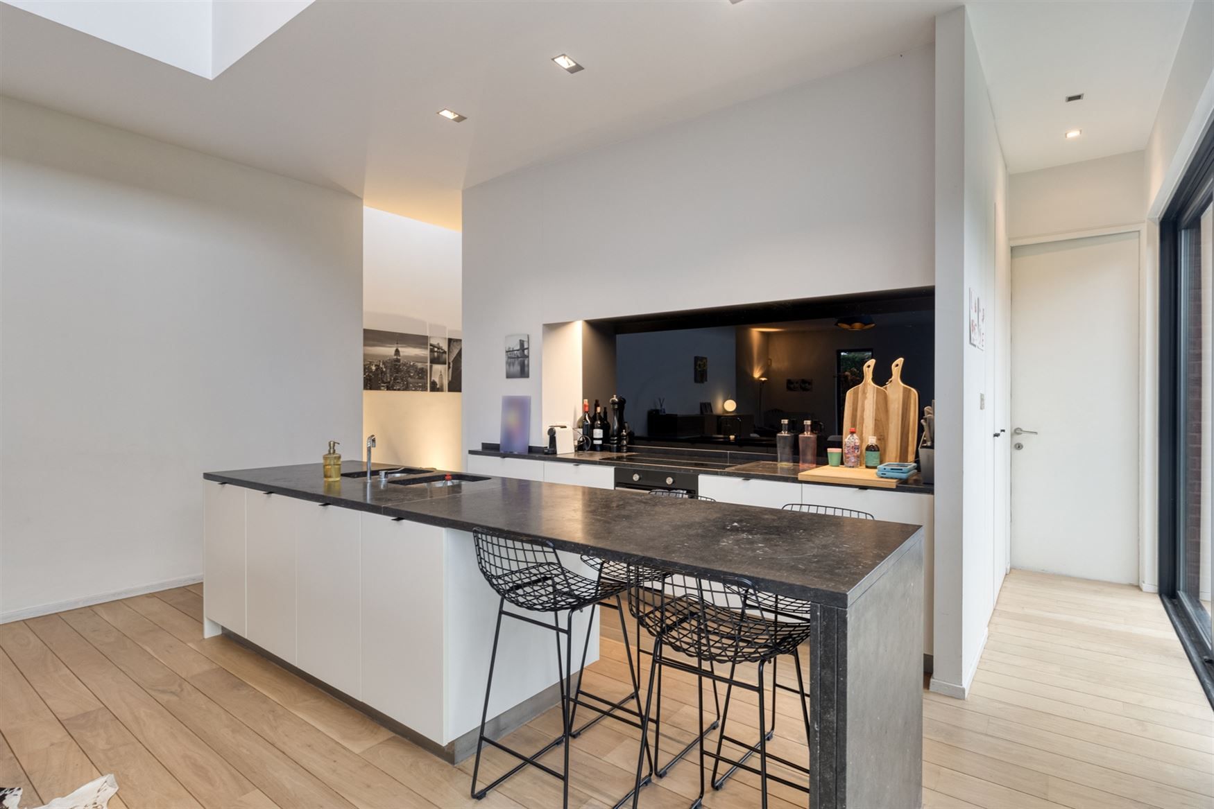 Ruime moderne villa foto 4