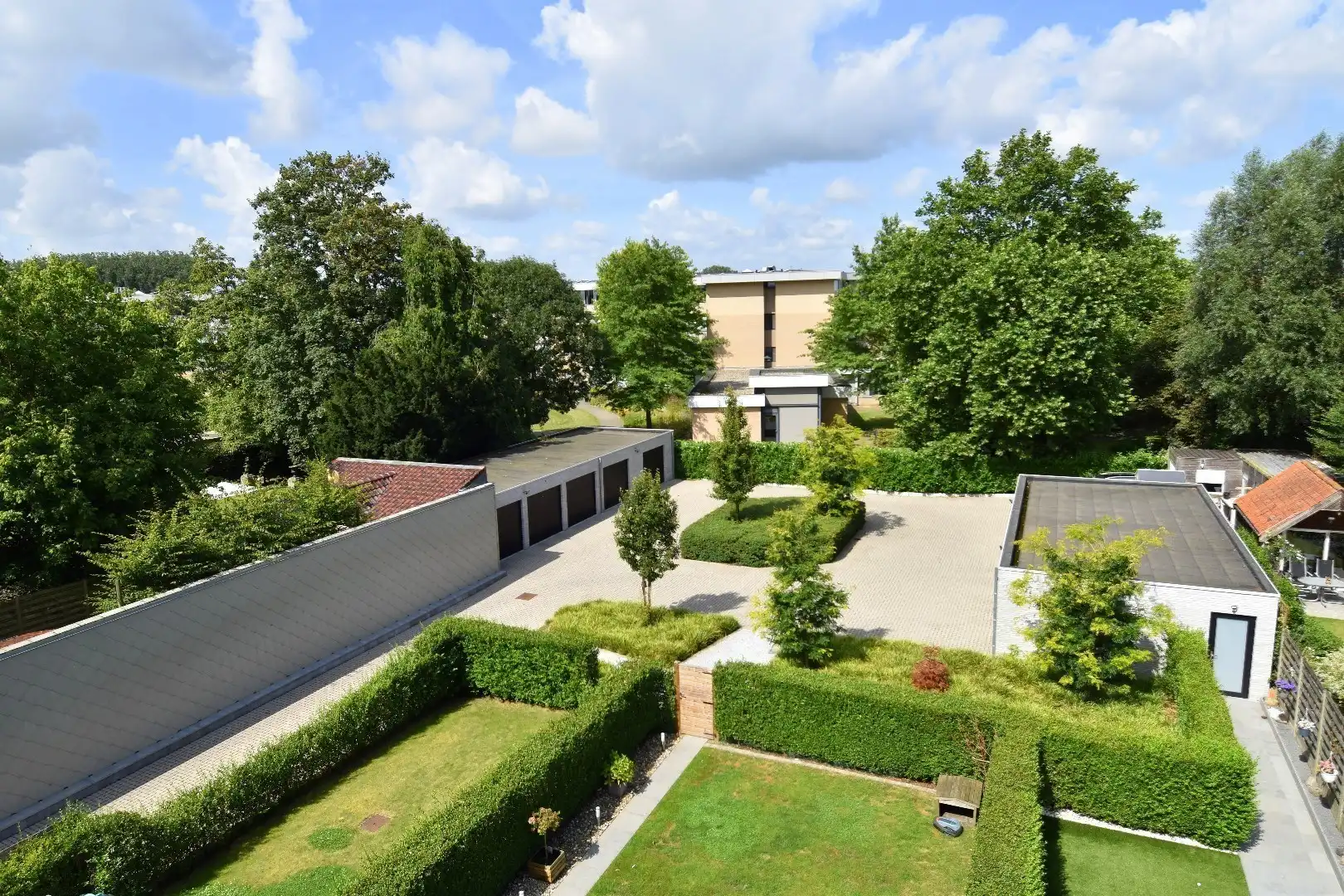 Prachtige penthouse met 2 slaapkamers en groot terras te centrum Ledegem foto 17