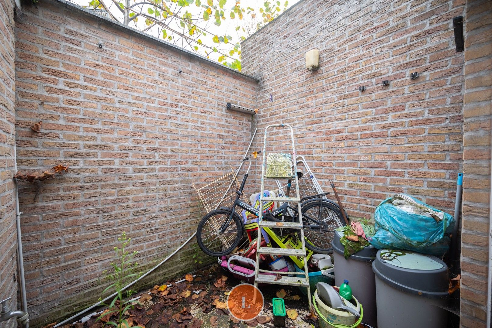 Op te frissen woning in centrum Menen te koop foto 11