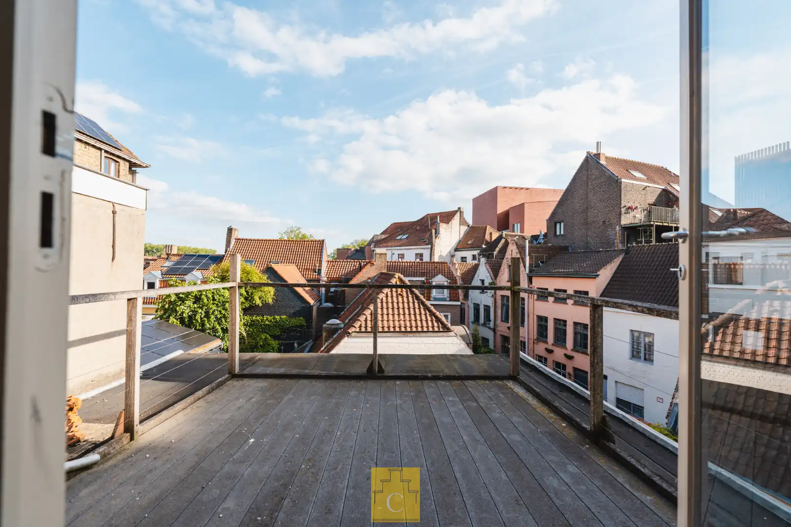 Ruime karakterwoning met 17e-eeuwse gevel, kleine garage, zongerichte terrastuin en extra terras op het verdiep, mooie locatie in het hartje van Brugge foto 30
