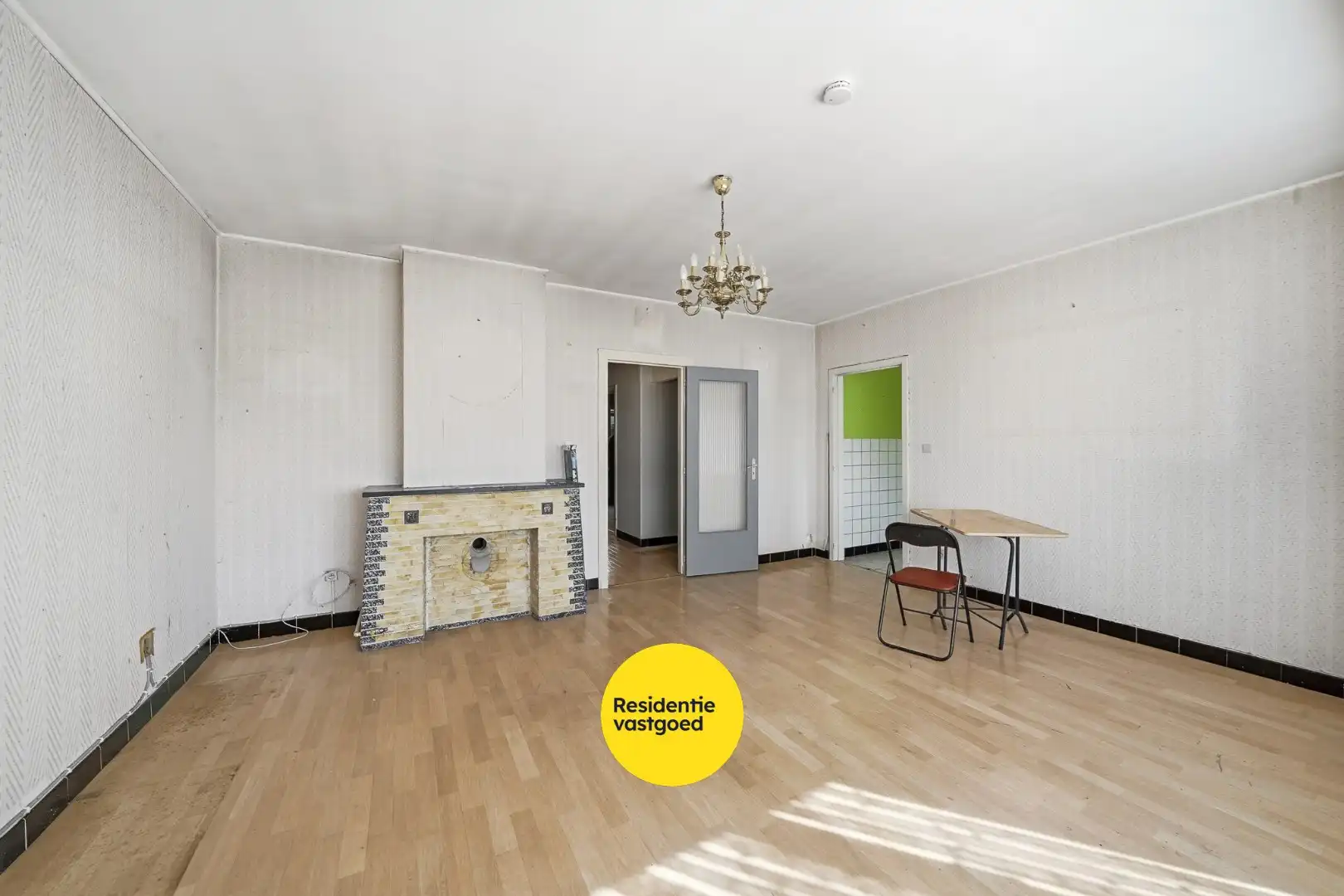 Te renoveren gelijkvloers appartement met 2 slaapkamers in Oostende foto 4