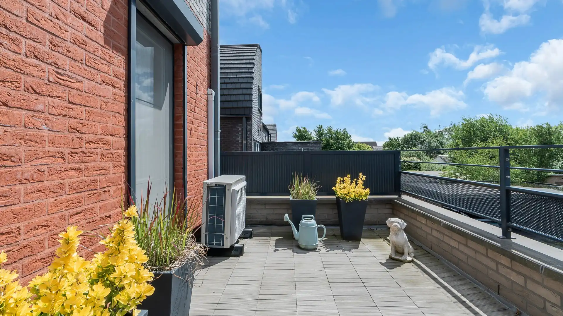 Lichtrijk, energiezuinig en instapklaar appartement met riant terras foto 15