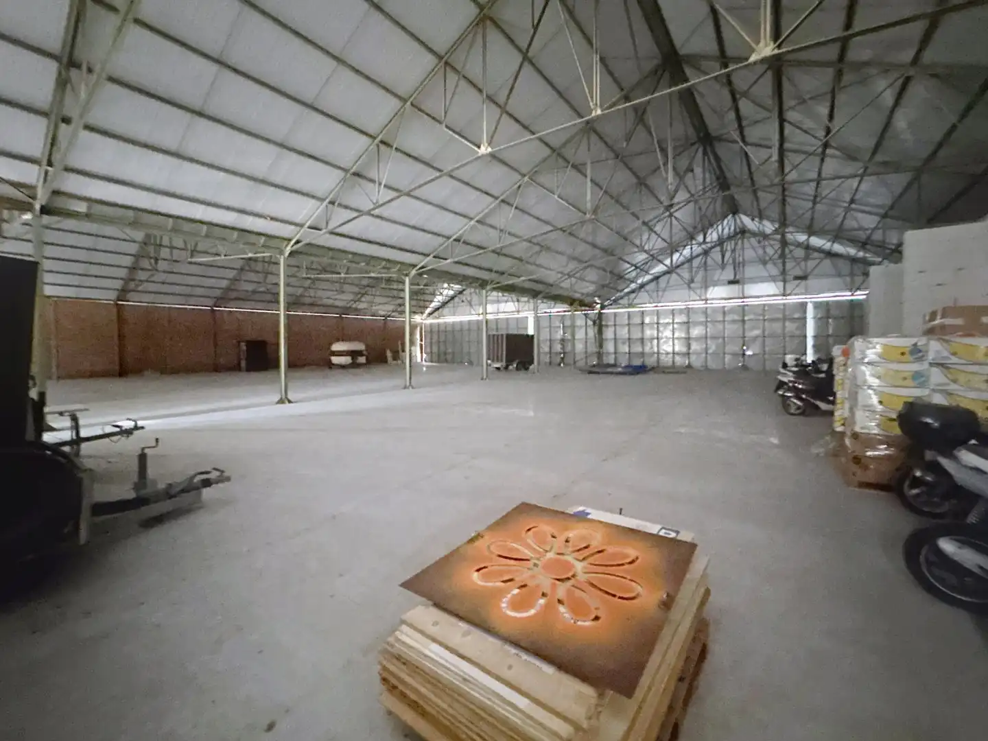 Compartimenteerbare loods van 2.300m² op 56 are! foto 10