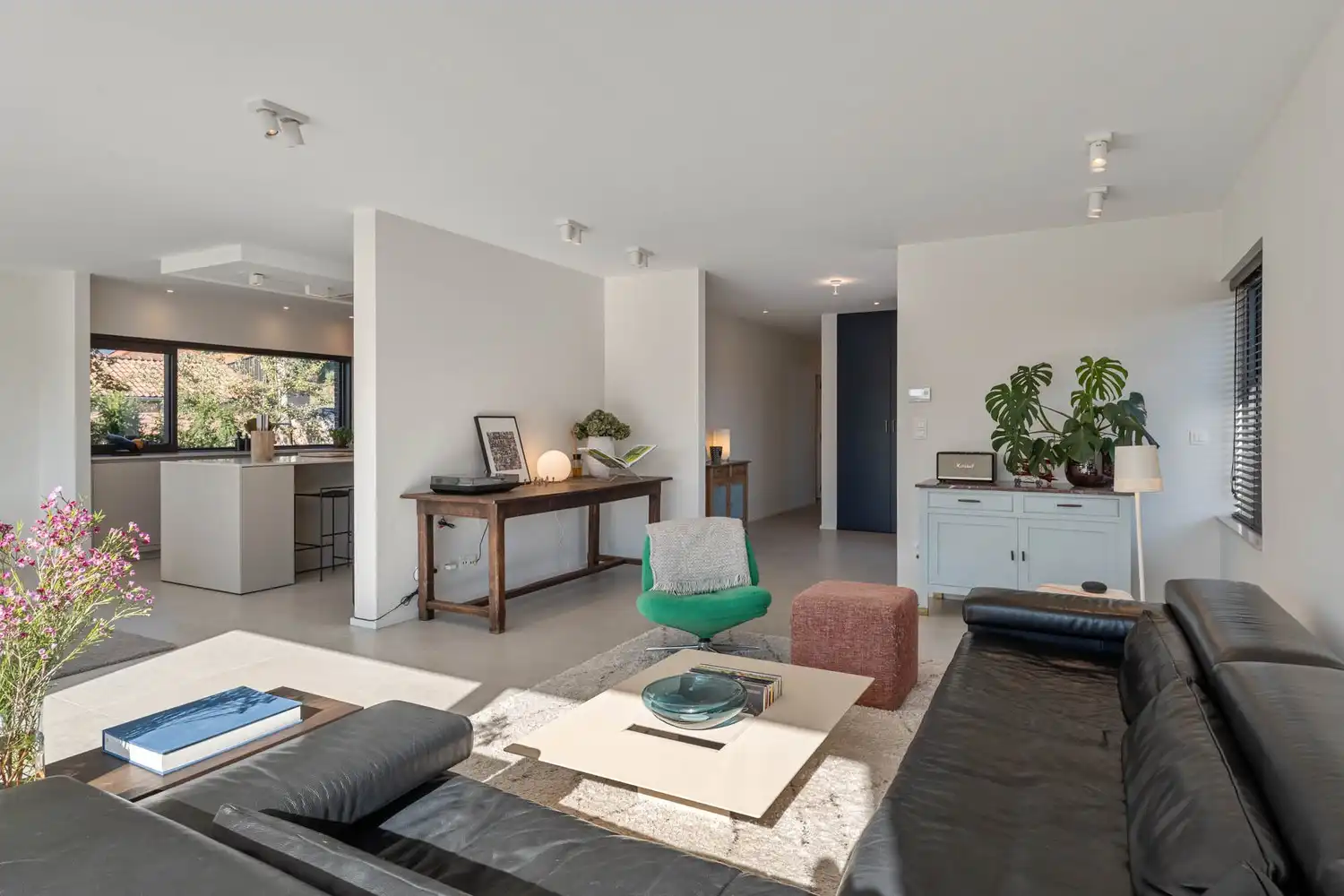 Mooi gerenoveerde woning met ruime kelder op een perceel van maar liefst 14a99ca, gunstig gelegen te Wezemaal. foto 8