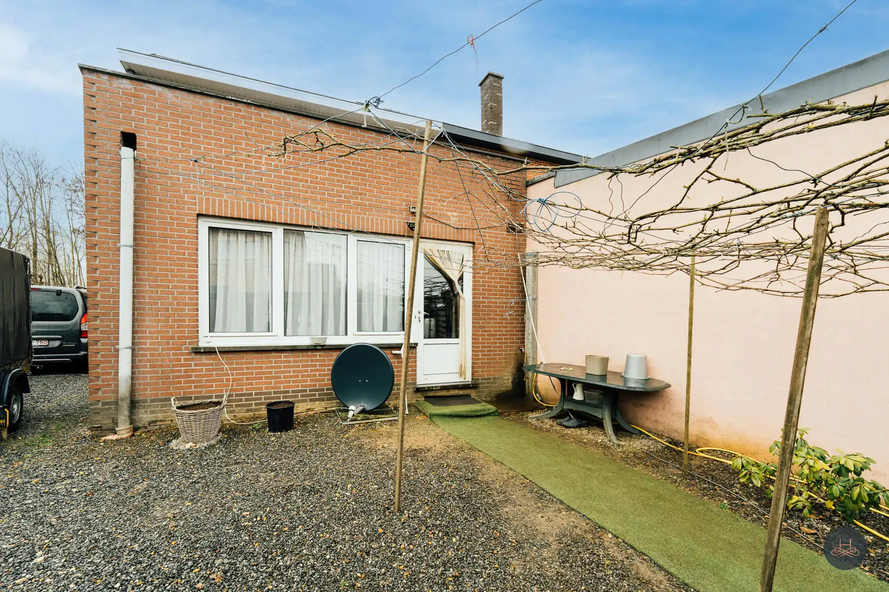 Ruim appartement met grote tuin & garage foto 20